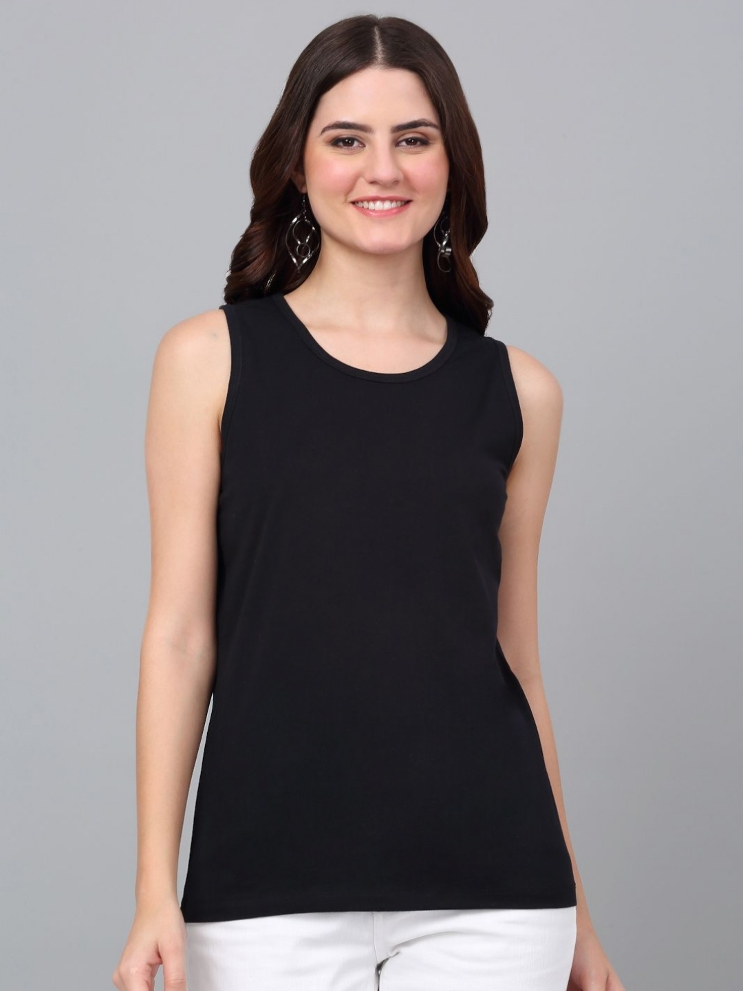 

Dressitude Women Solid Round Neck Pure Cotton T-Shirt, Black