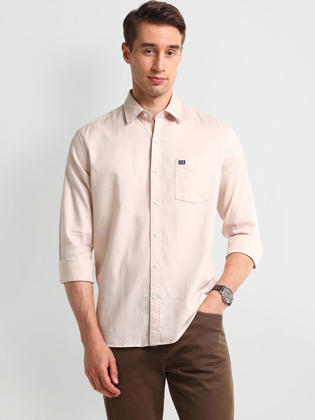 

Arrow Men Modern Spread Collar Solid Cotton Slim Fit Casual Shirt, Peach