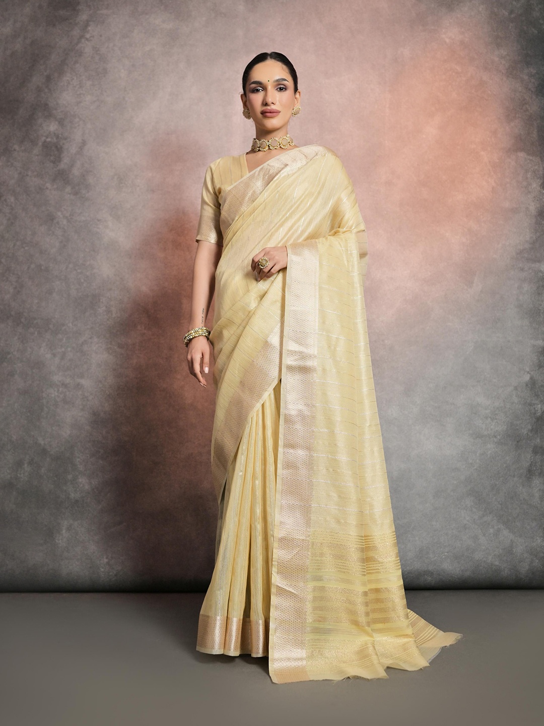 

LeeliPeeri Designer Woven Design Zari Saree, Yellow