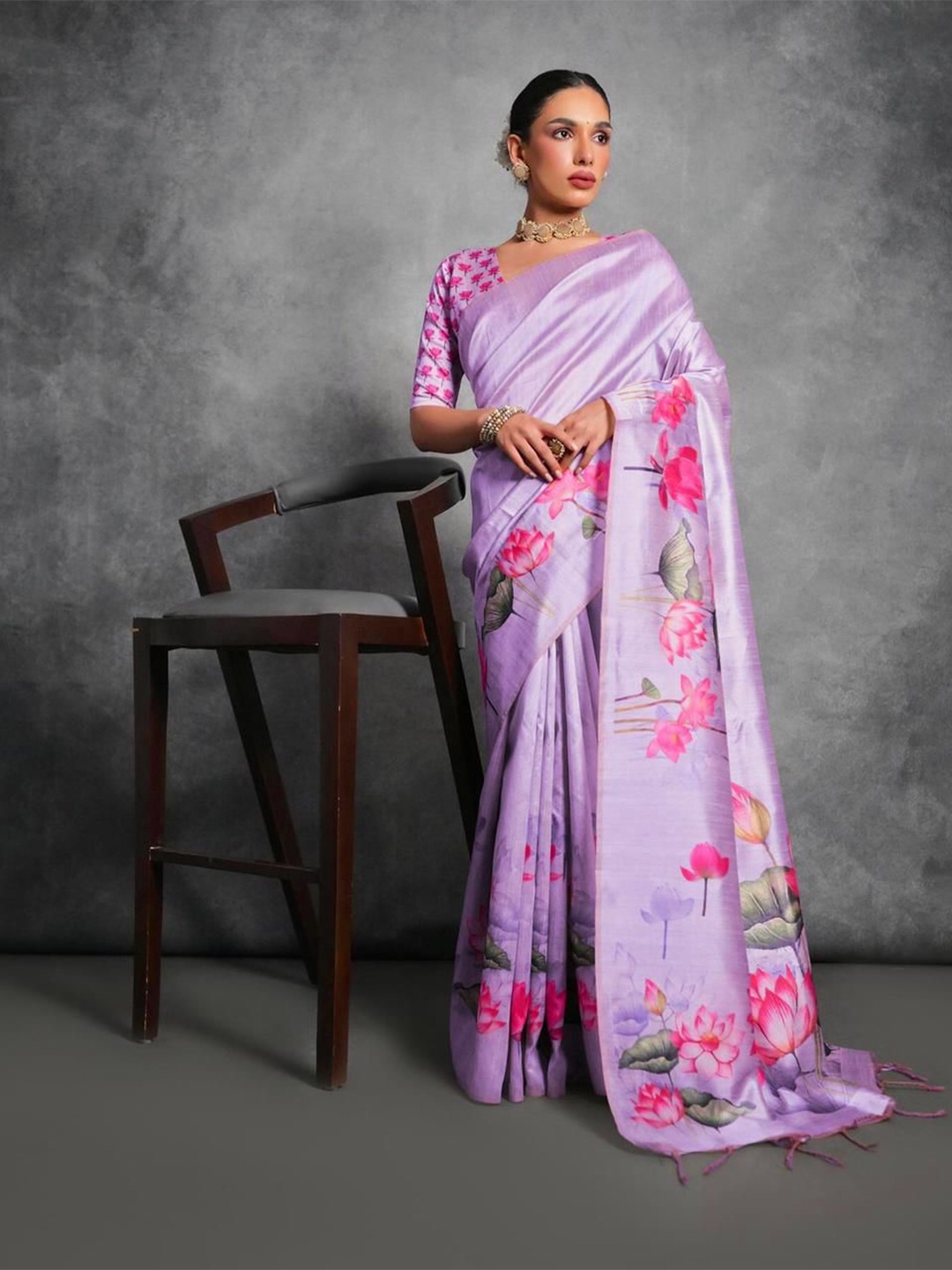 

LeeliPeeri Designer Floral Soft Tussar Silk Saree With Lotus Printed, Lavender