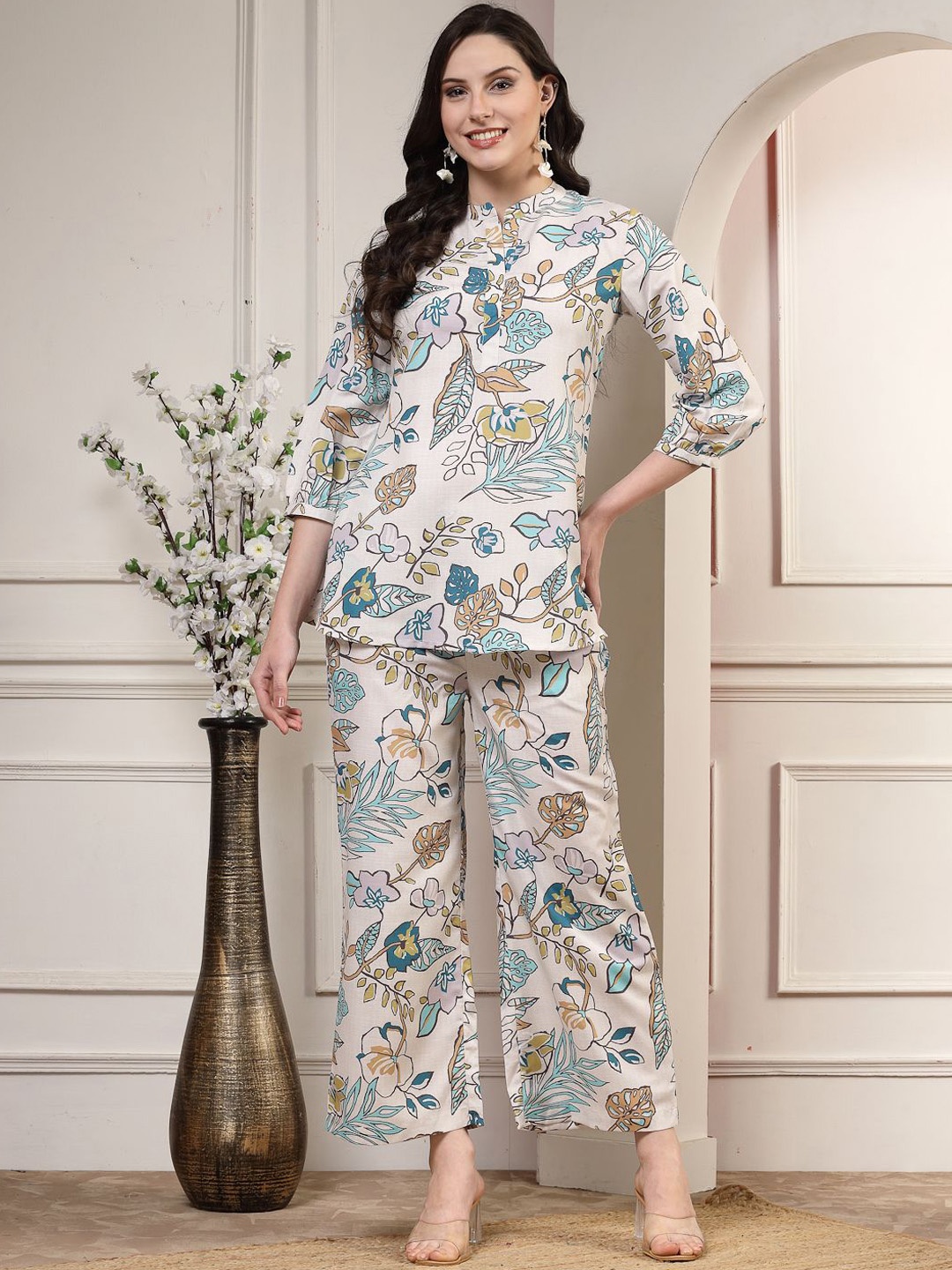 

KALINI Floral Printed Mandarin Collar Top & Palazzo, White