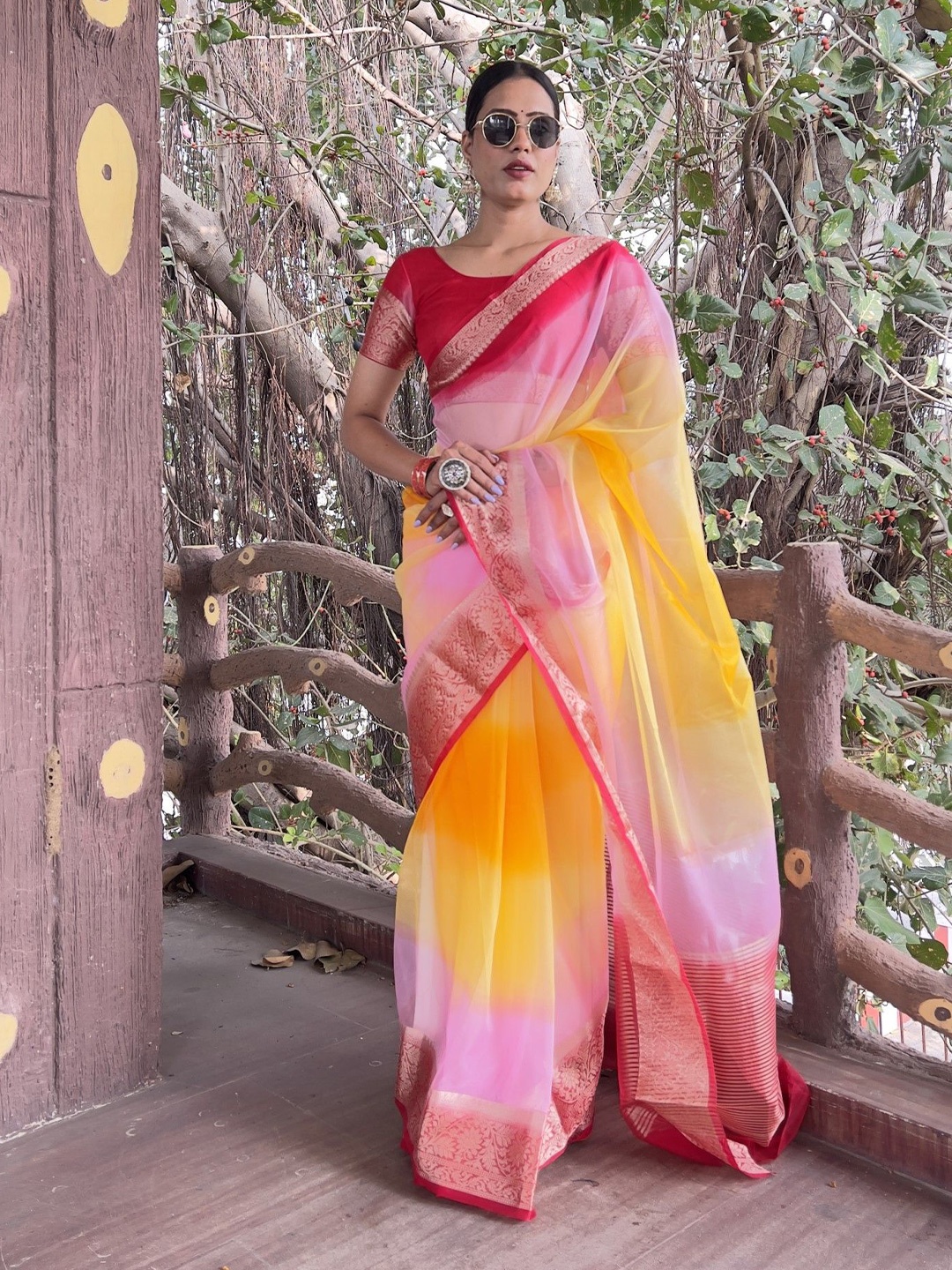 

LeeliPeeri Designer Zari Organza Saree, Pink