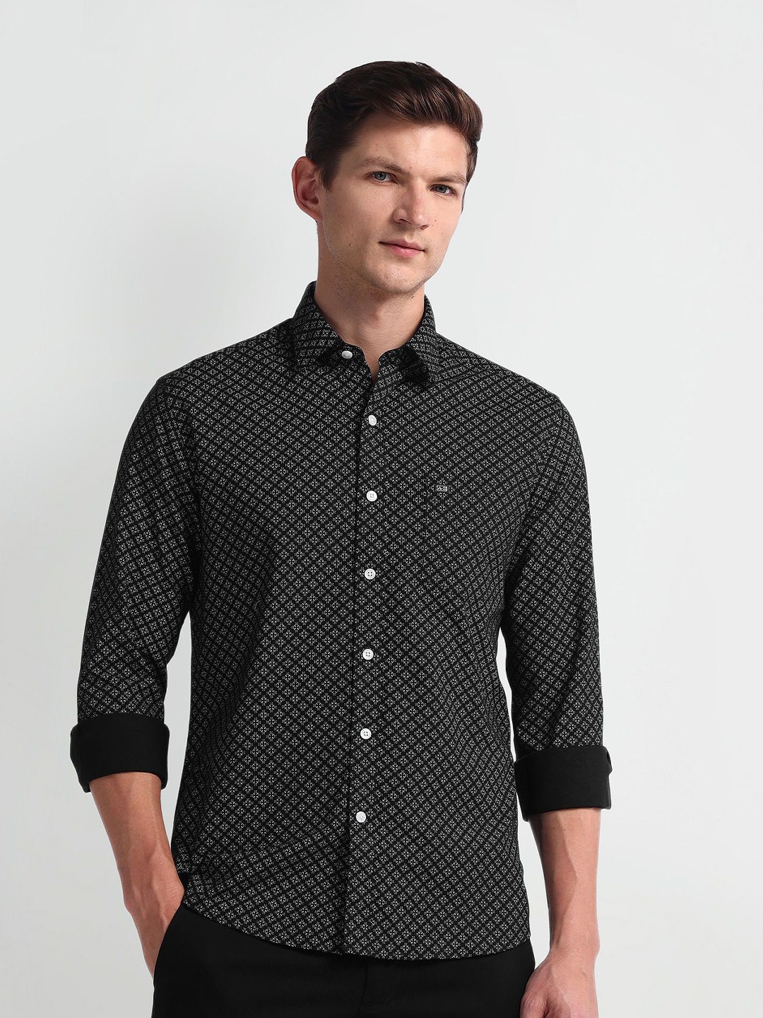 

Arrow Sport Men Smart Spread Collar Micro Ditsy Printed Cotton Slim Fit Casual Shirt, Black