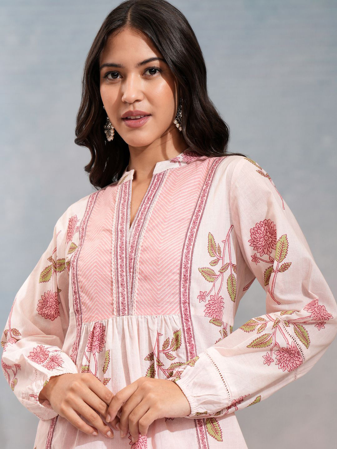 

Vishudh Women Floral Printed Mandarin Collar Cotton Top, Pink