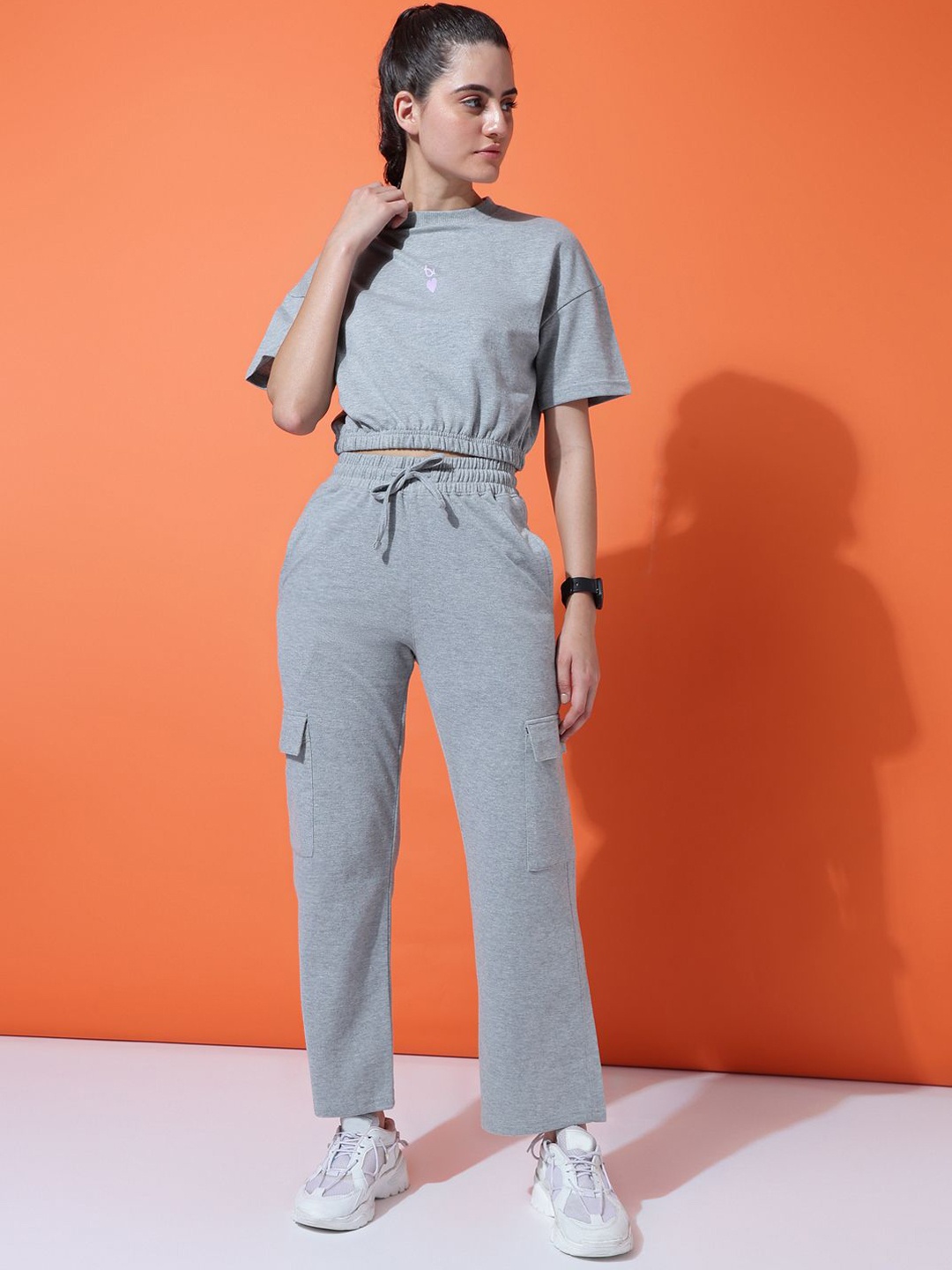 

MKH Round Neck T-shirt With Trousers, Grey