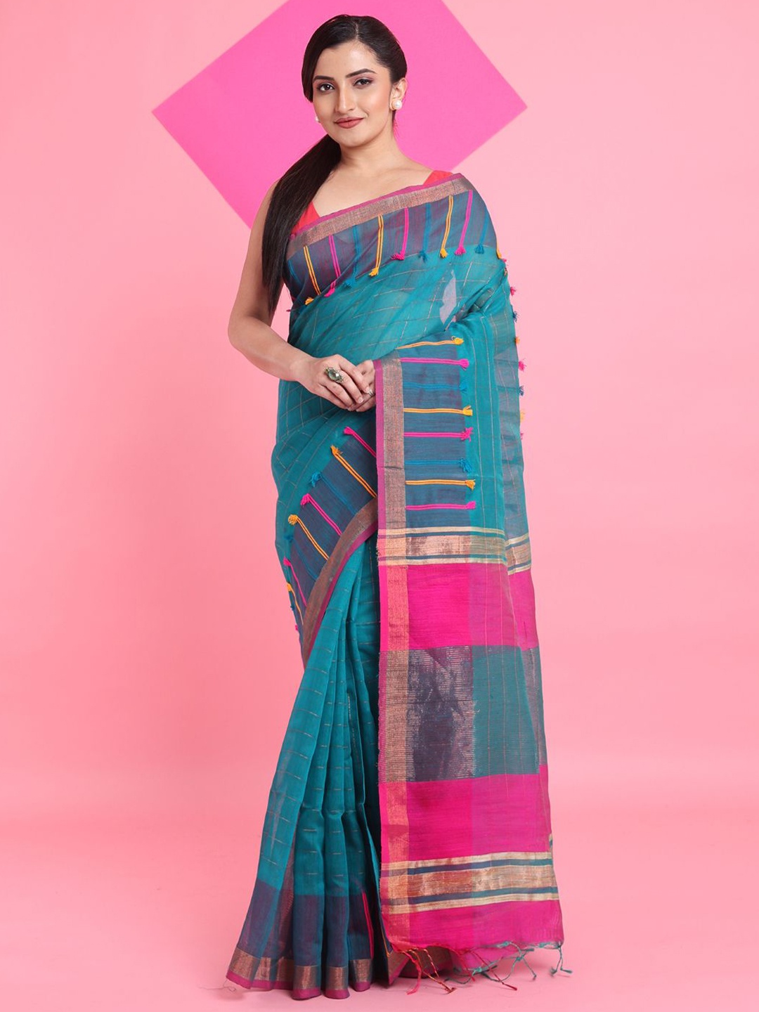 

Arhi Checked Design Saree With Zari Border, Teal