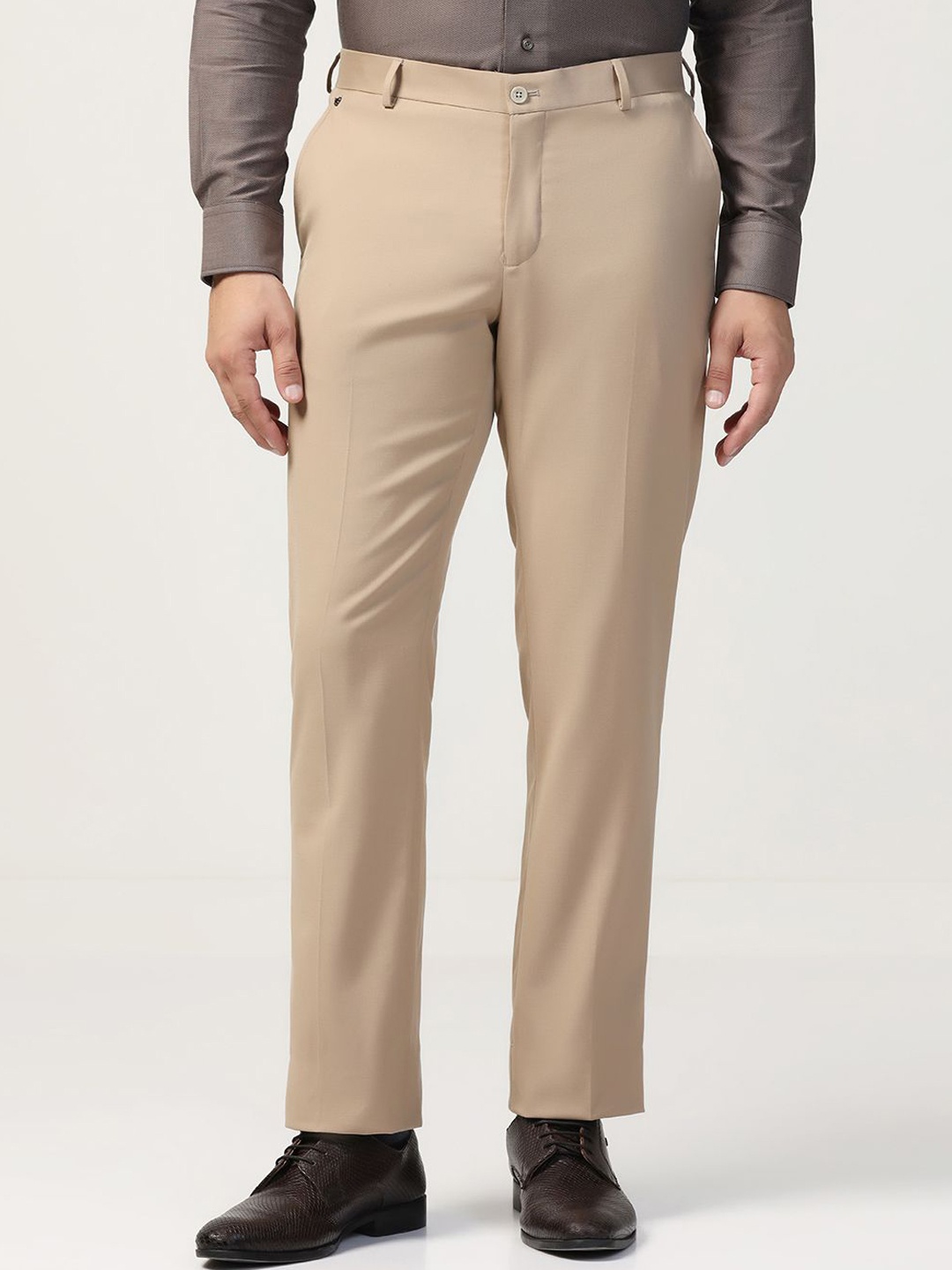 

Blackberrys Men Solid Comfort Trousers, Beige