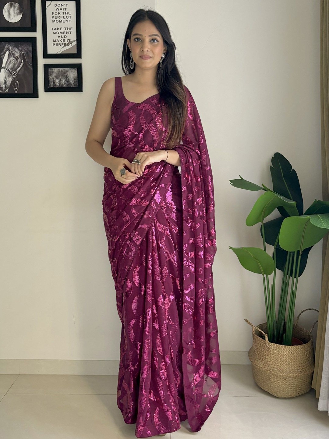 

LeeliPeeri Designer Emblished Sequinned Saree, Purple