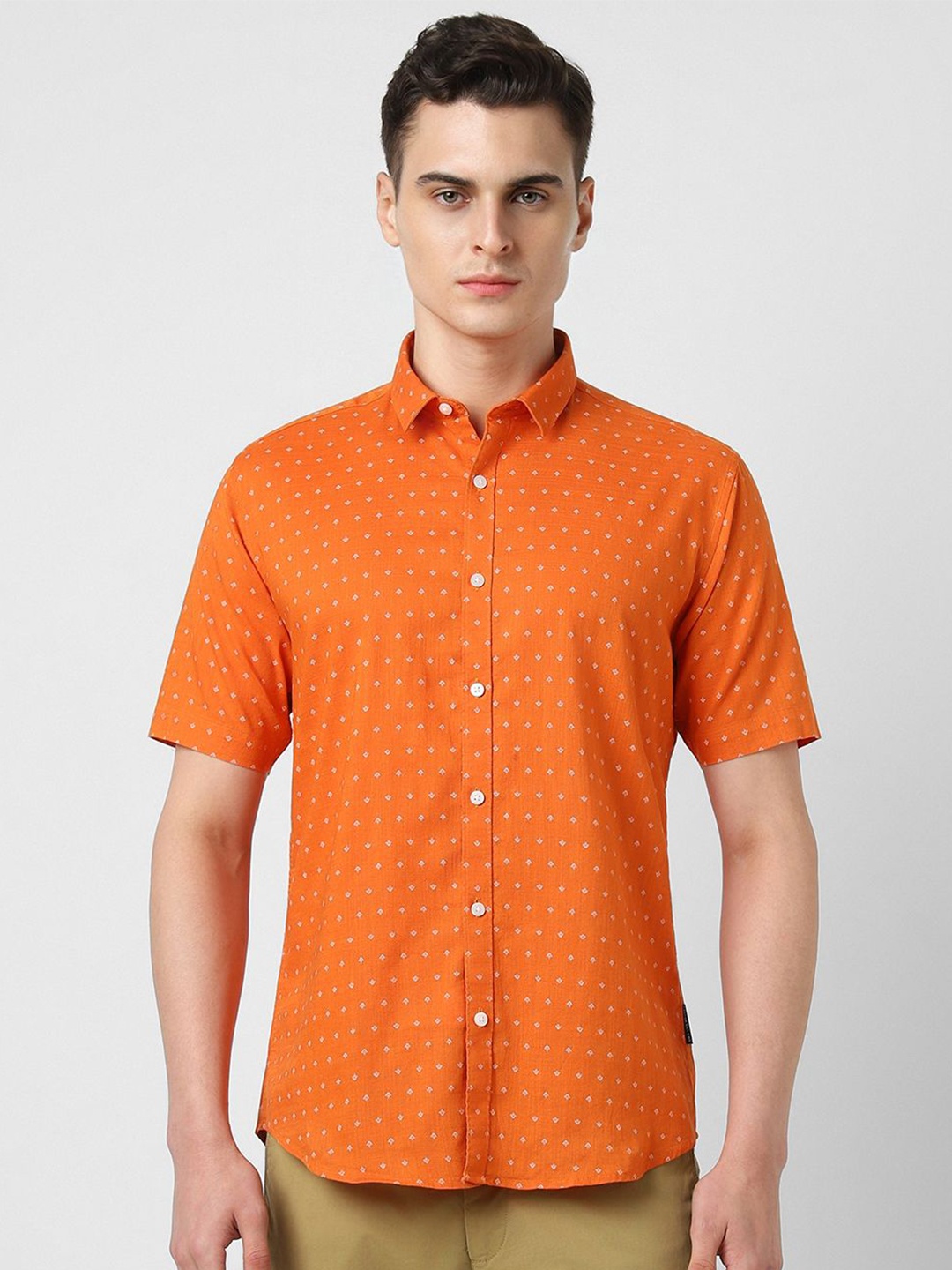 

V Dot Men Spread Collar Geometric Printed Cotton Slim Fit Casual Shirt, Orange