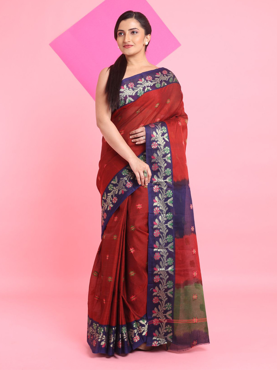 

Arhi Woven Design Saree, Red