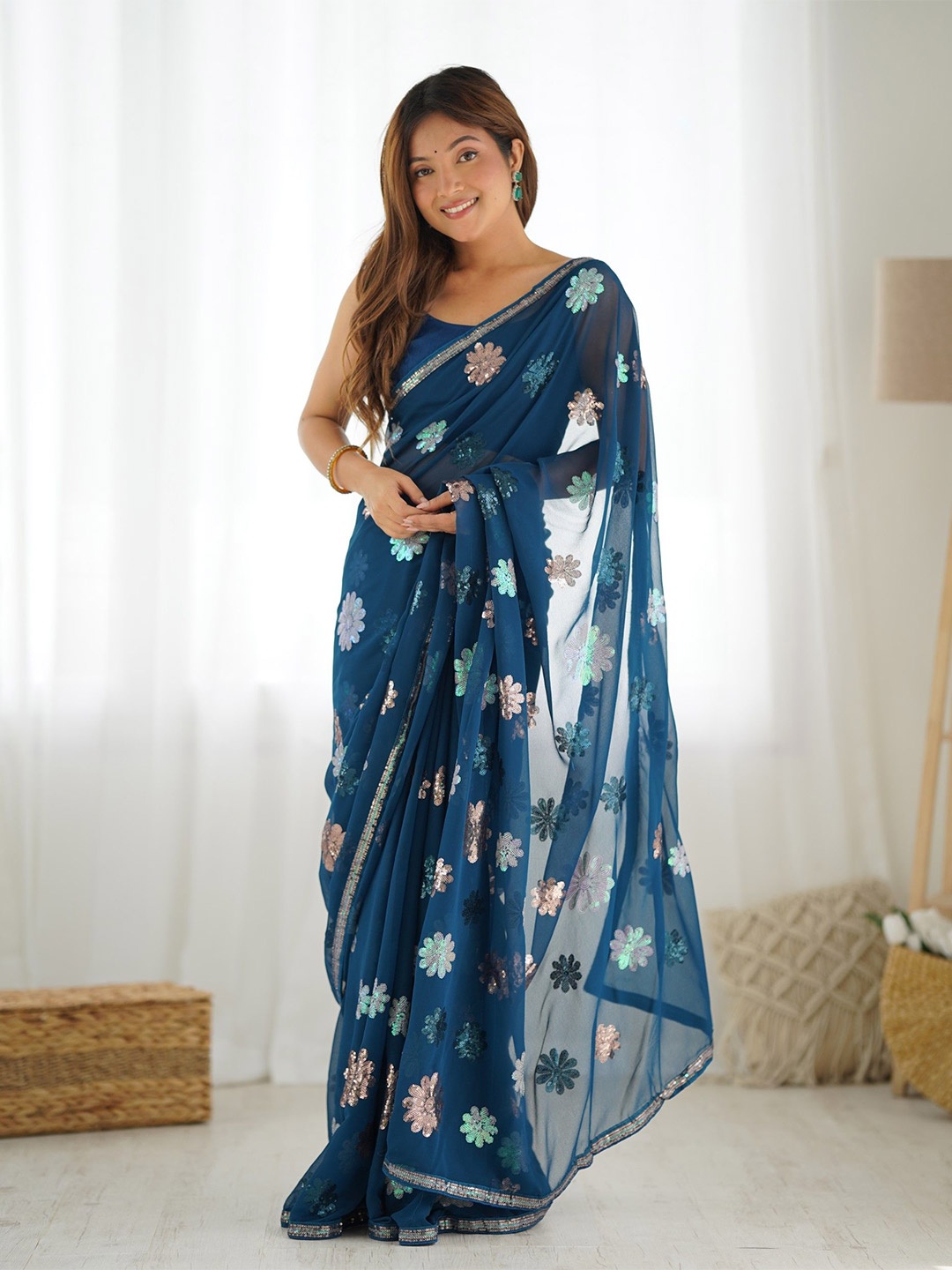 

LeeliPeeri Designer Floral Sequinned Saree, Teal