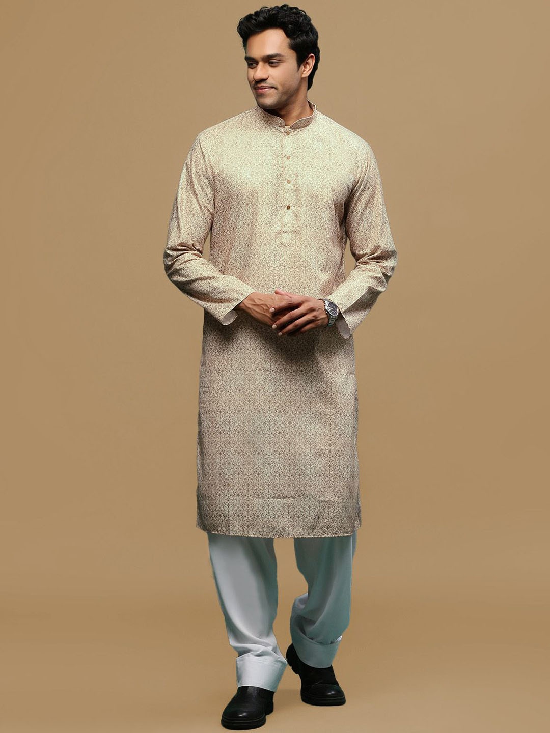 

Sanwara Ethnic Motifs Printed Mandarin Collar Straight Kurta with Patiala, Brown
