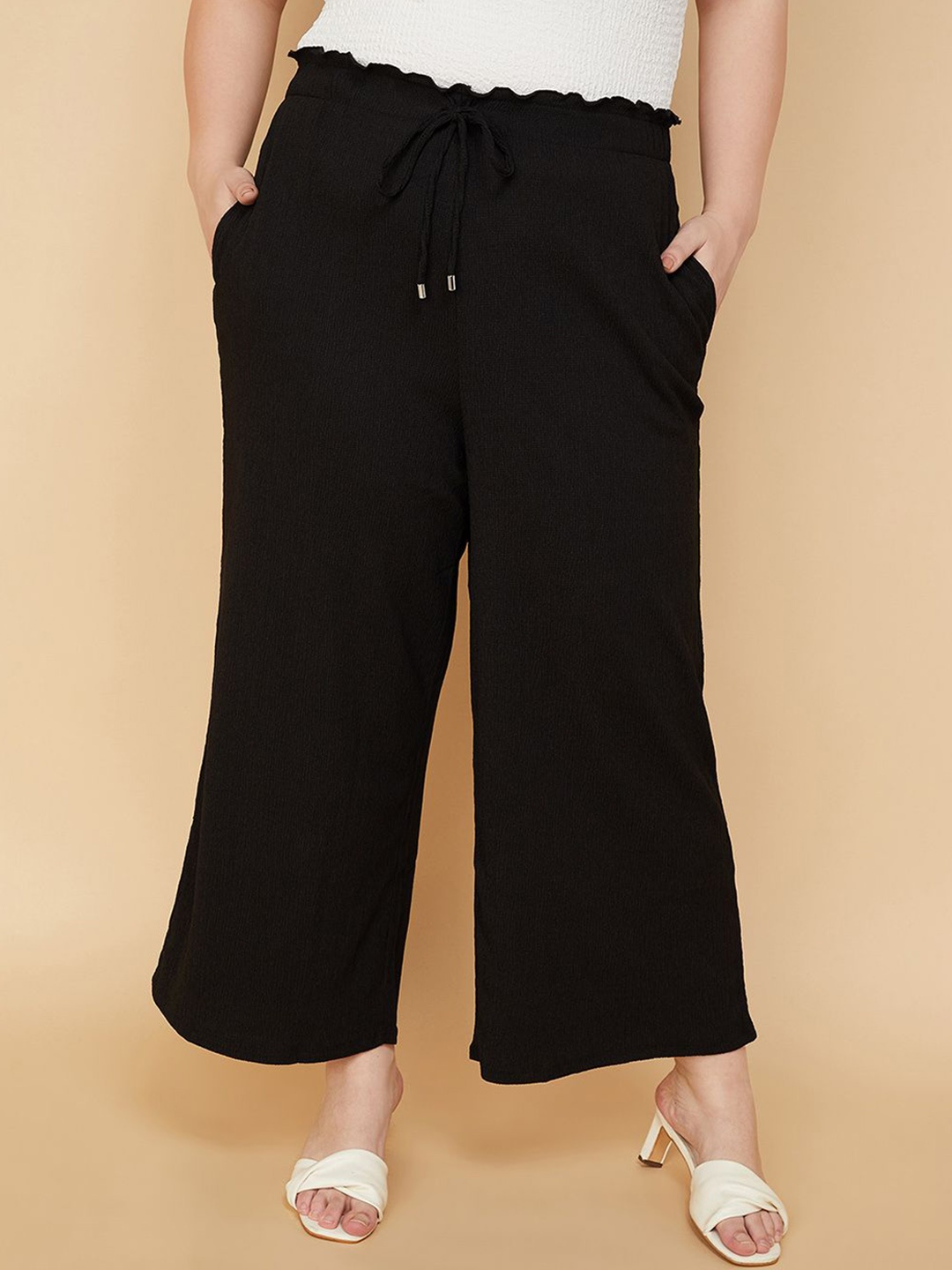 

max Women Solid Regular Fit Mid-Rise Parallel Trousers, Black