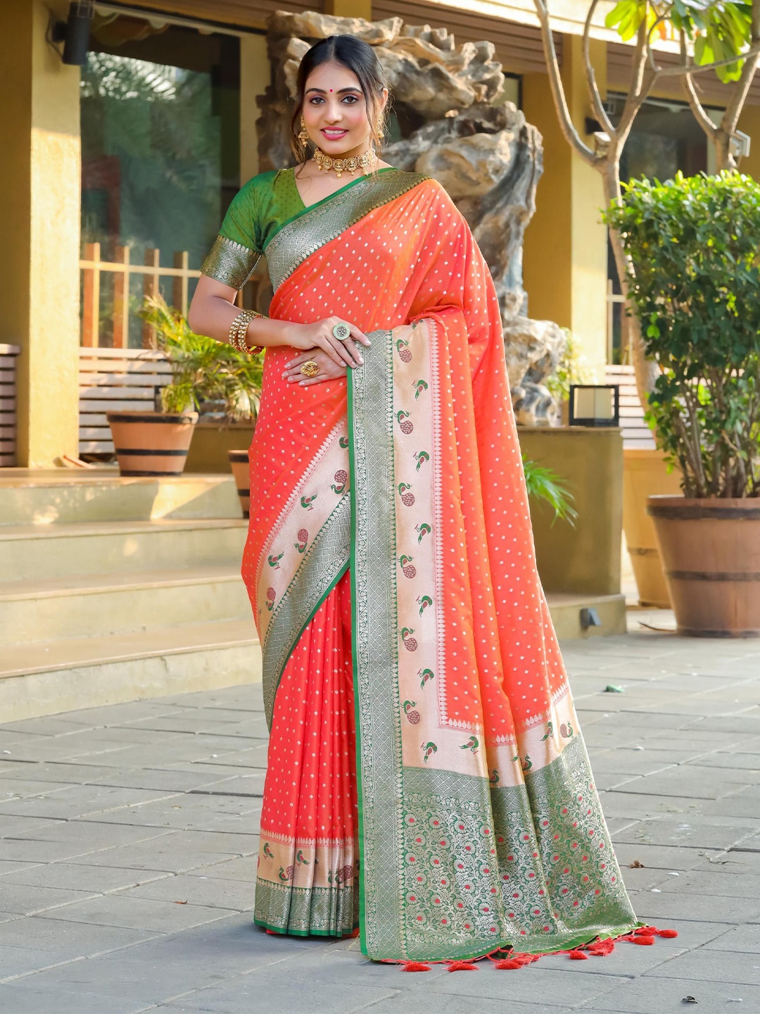 

LeeliPeeri Designer Woven Design Zari Paithani Saree, Peach