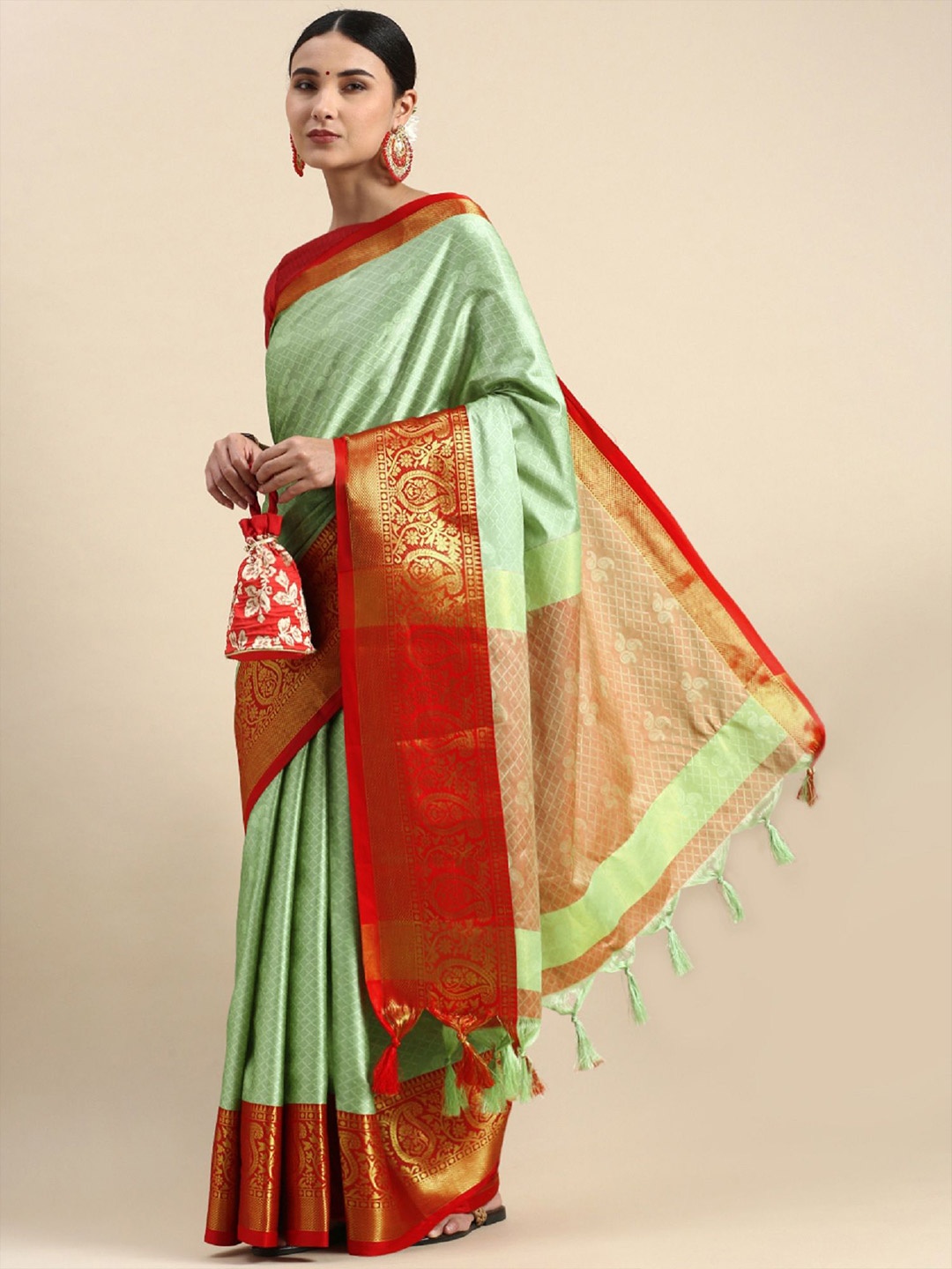 

Aika Woven Design Checked Zari Saree, Lime green