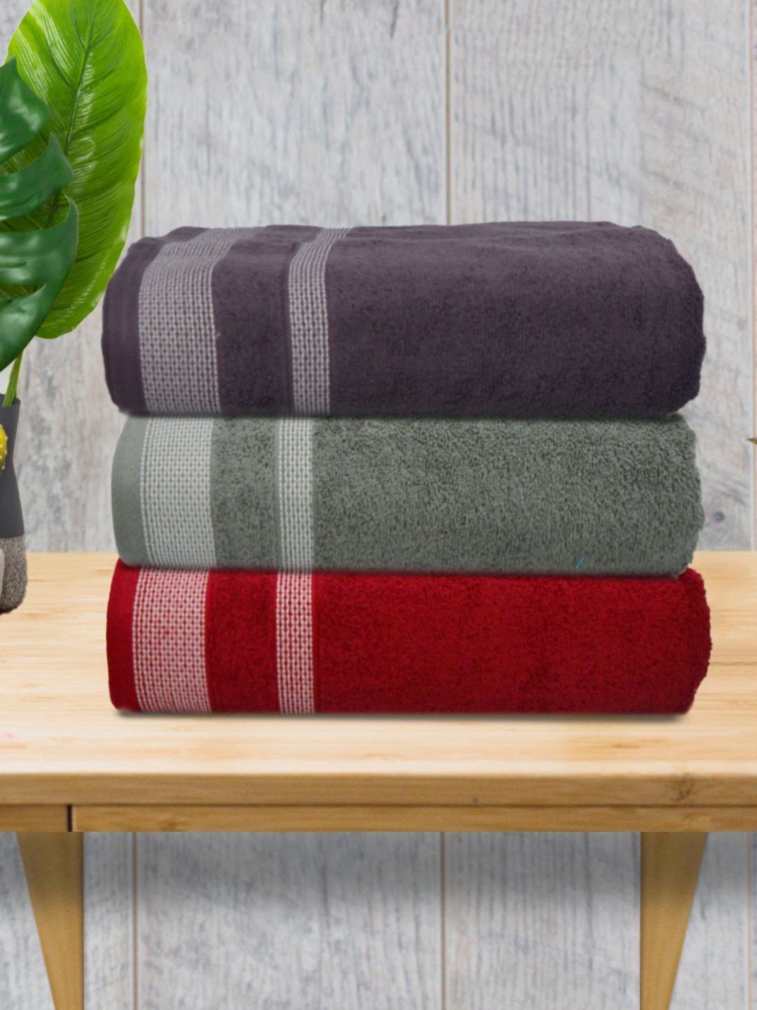 

Aura Red & Green 3 Pieces Striped Cotton 400 GSM Bath Towels