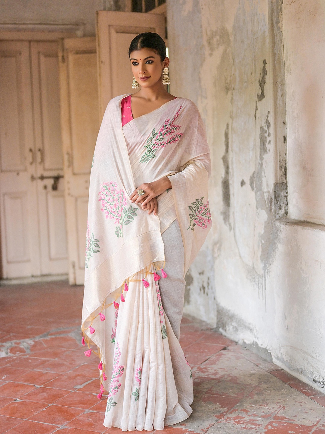 

LeeliPeeri Designer Woven Design Saree, Pink