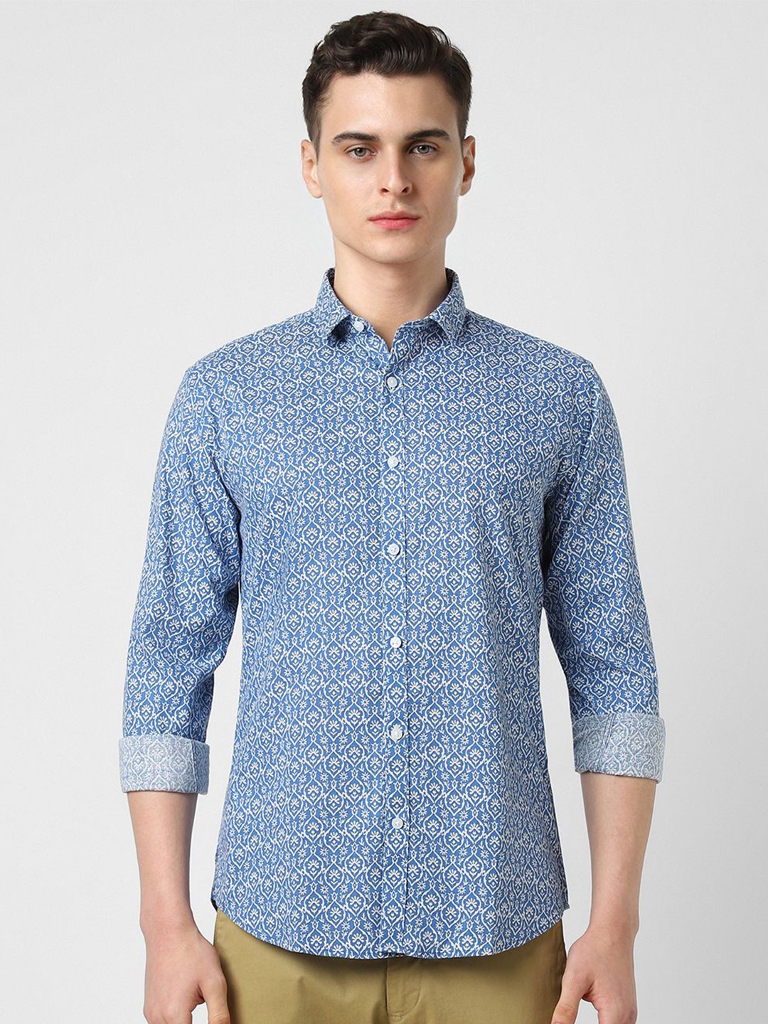 

V Dot Men Spread Collar Ethnic Motifs Printed Cotton Slim Fit Casual Shirt, Blue