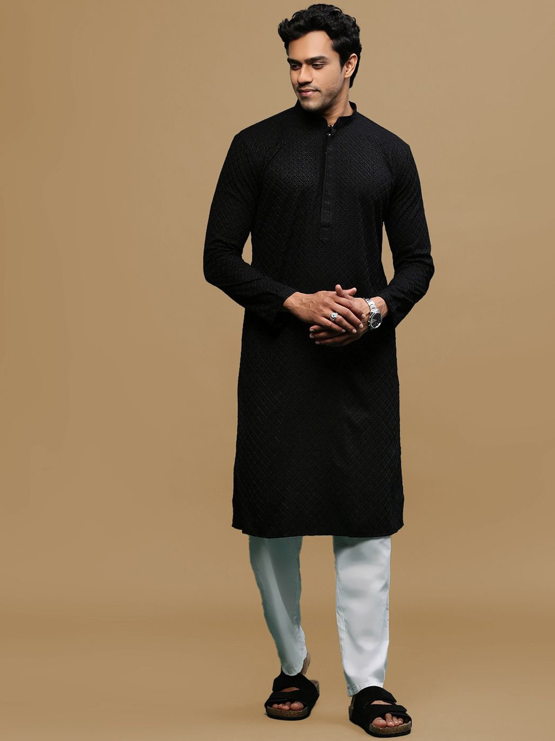 

Sanwara Floral Embroidered Chikankari Mandarin Collar Straight Kurta with Pyjamas, Black