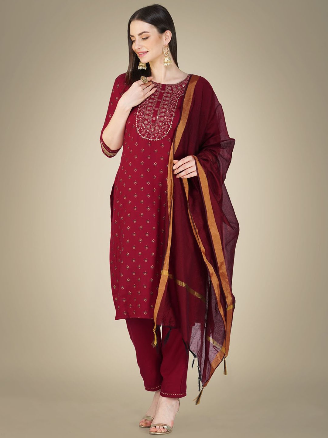

WILNERCROWN Floral Printed Sequinned Straight Kurta with Trousers & Dupatta, Maroon