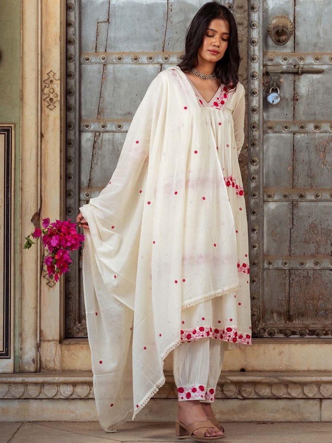 

Anni Designer Floral Embroidered Regular Thread Work Kurta With Trousers With Dupatta, Cream
