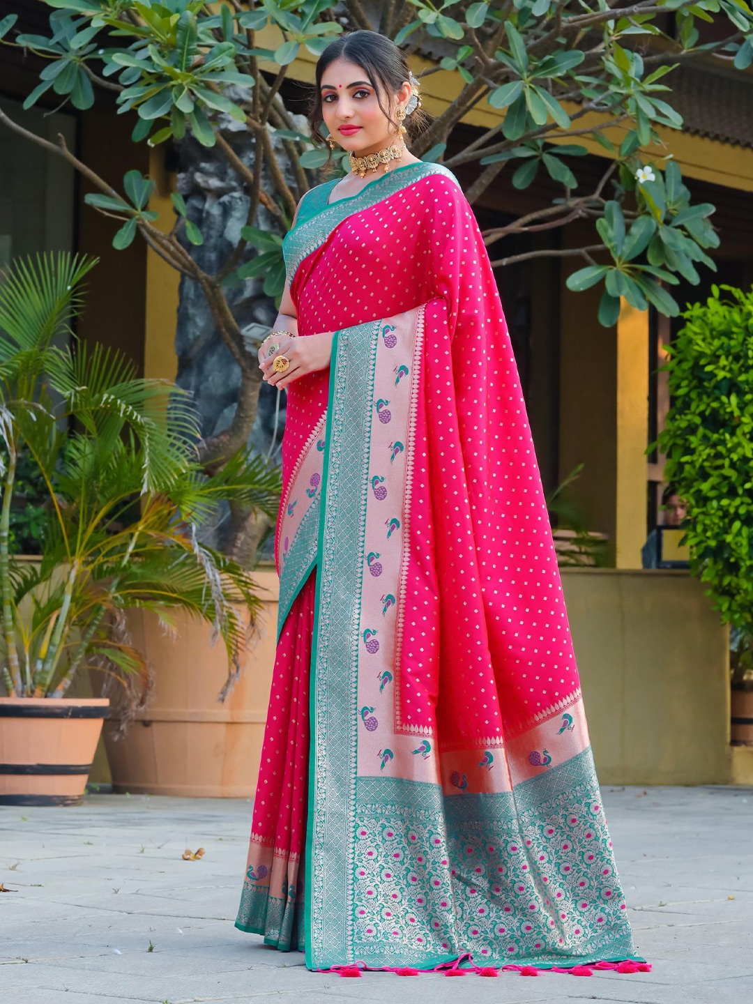 

LeeliPeeri Designer Woven Design Zari Silk Blend Paithani Saree, Pink