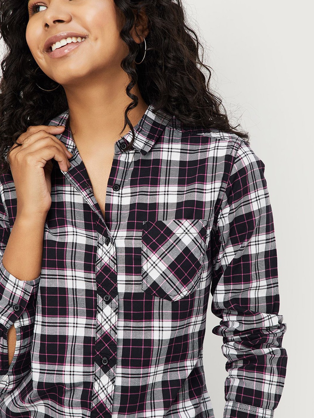 

max Women Spread Collar Tartan Checked Cotton Casual Shirt, Black