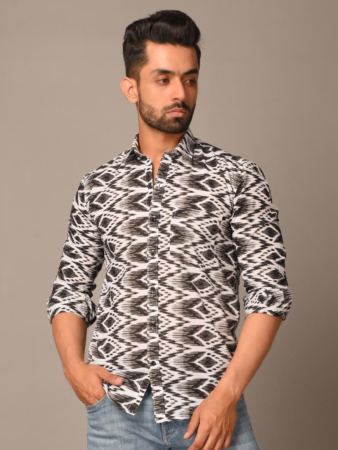 

Tistabene Men Standard Spread Collar Abstract Printed Cotton Casual Shirt, Black