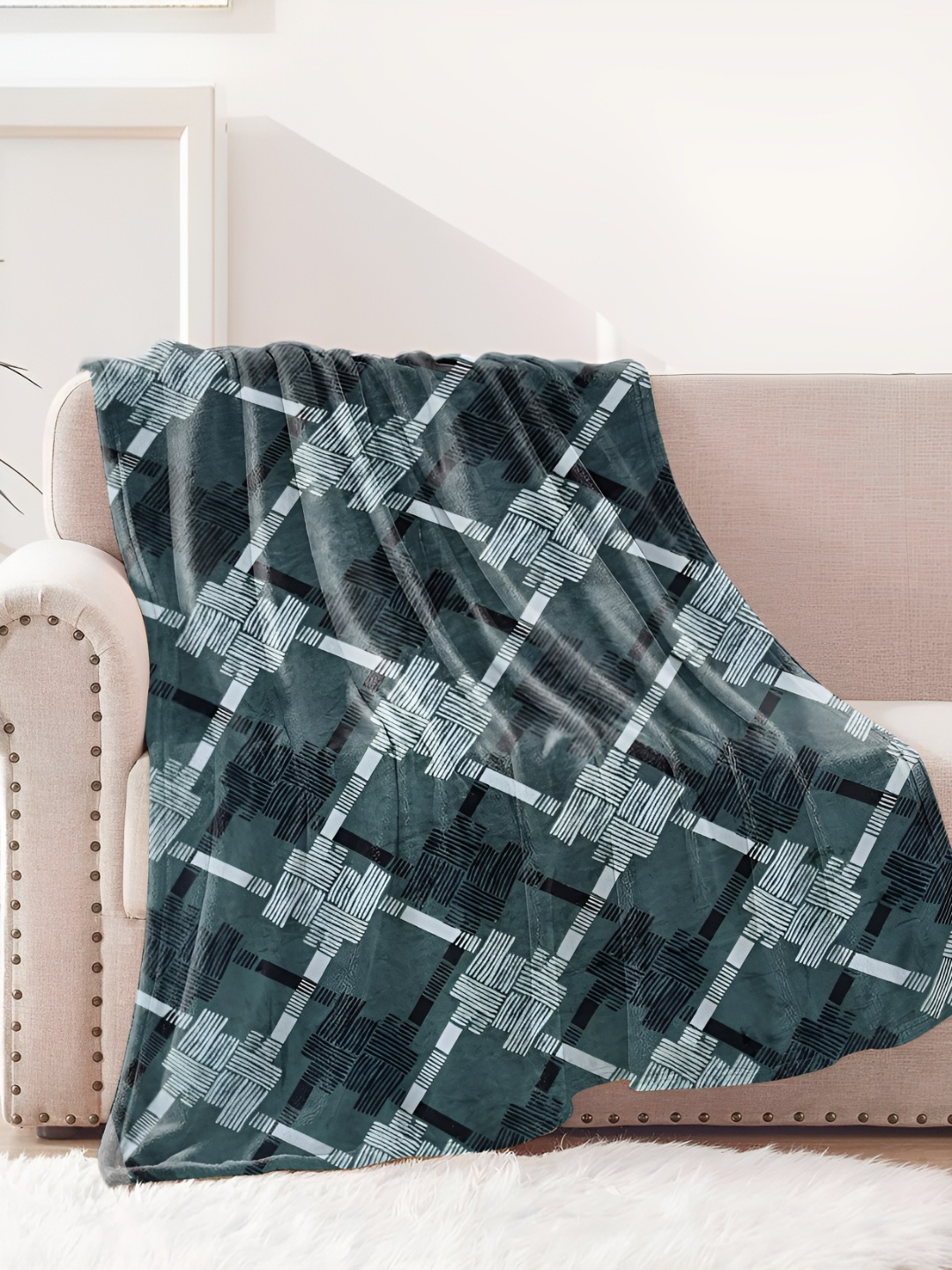 

RRC Grey & White Striped Woolen 3 Seater Sofa Throw