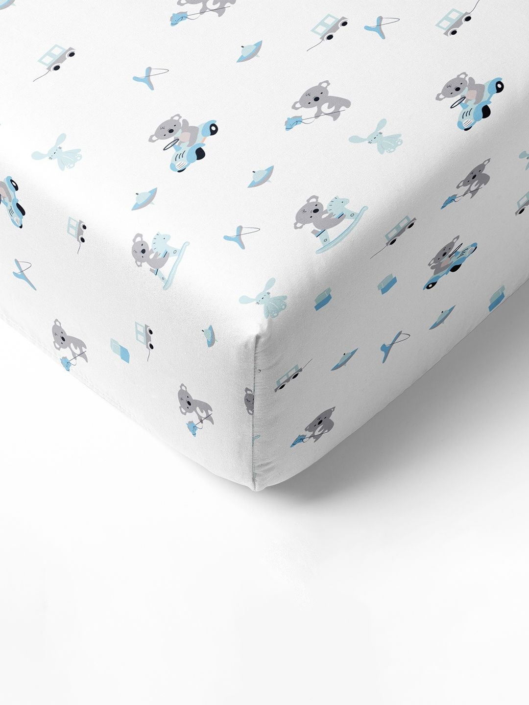 

The White Cradle Blue & White Printed 120 TC Cotton Crib Fitted Bedsheet