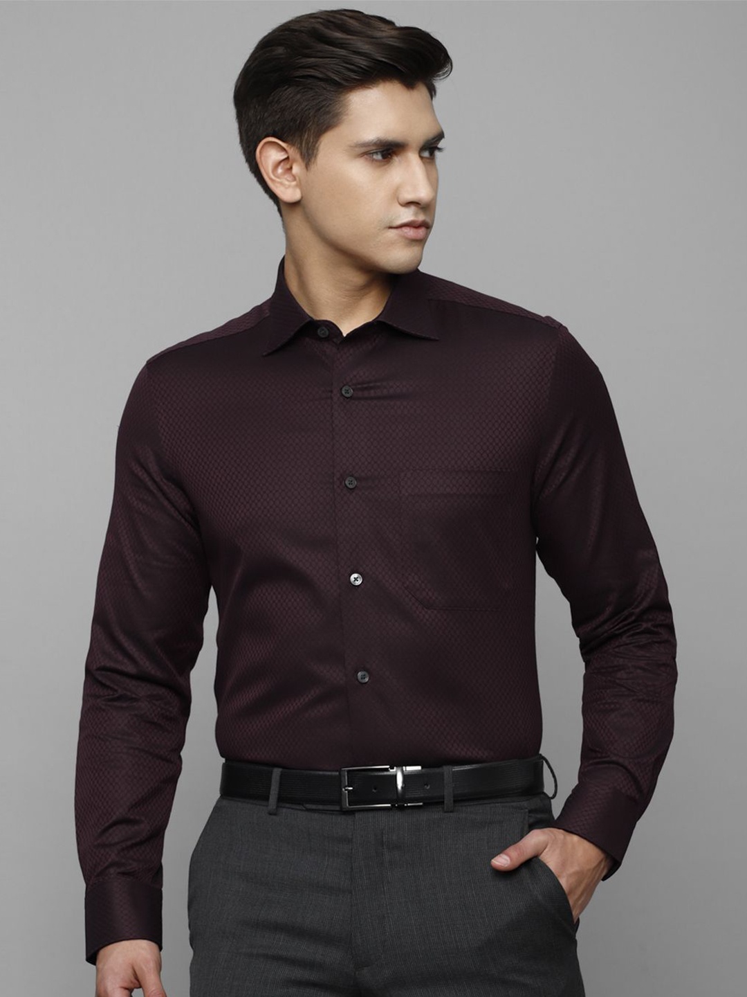 

Louis Philippe Men Spread Collar Micro Ditsy Printed Cotton Party Shirt, Purple