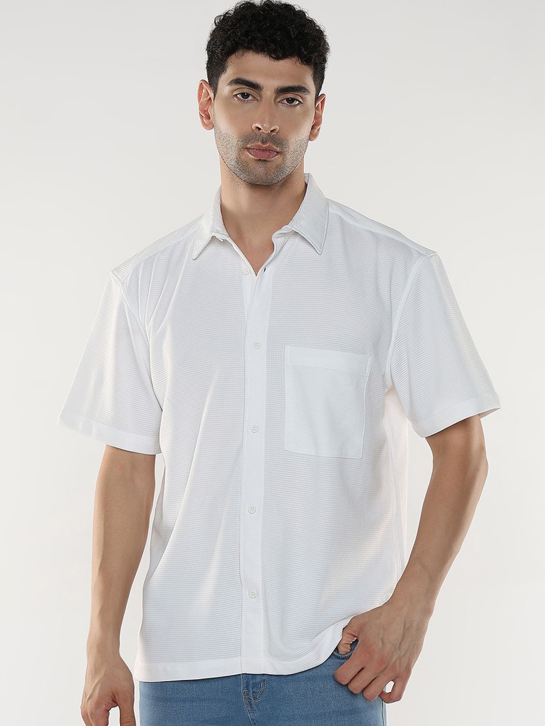 

R&B Men Spread Collar Solid Relaxed Fit Casual Shirt, White