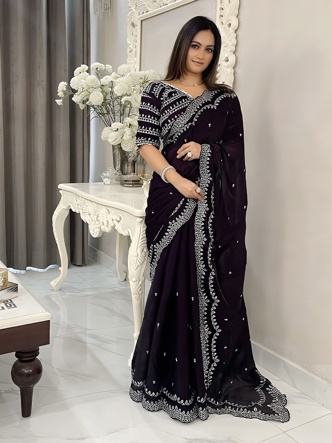 

Anouk Floral Silk Blend Saree, Purple