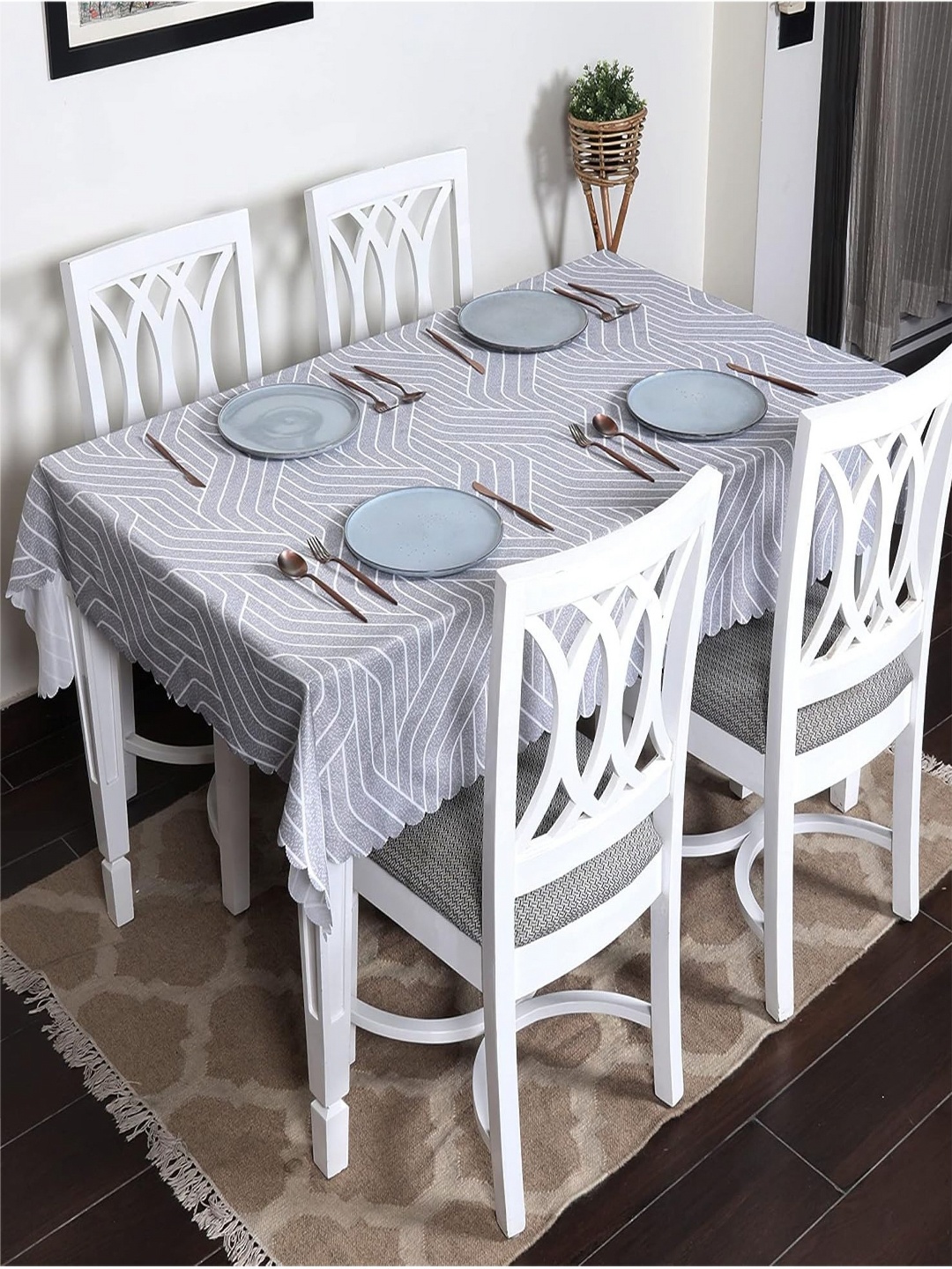 

HOUSE OF QUIRK Grey & White Geometric Printed Waterproof 6-Seater Table Cover