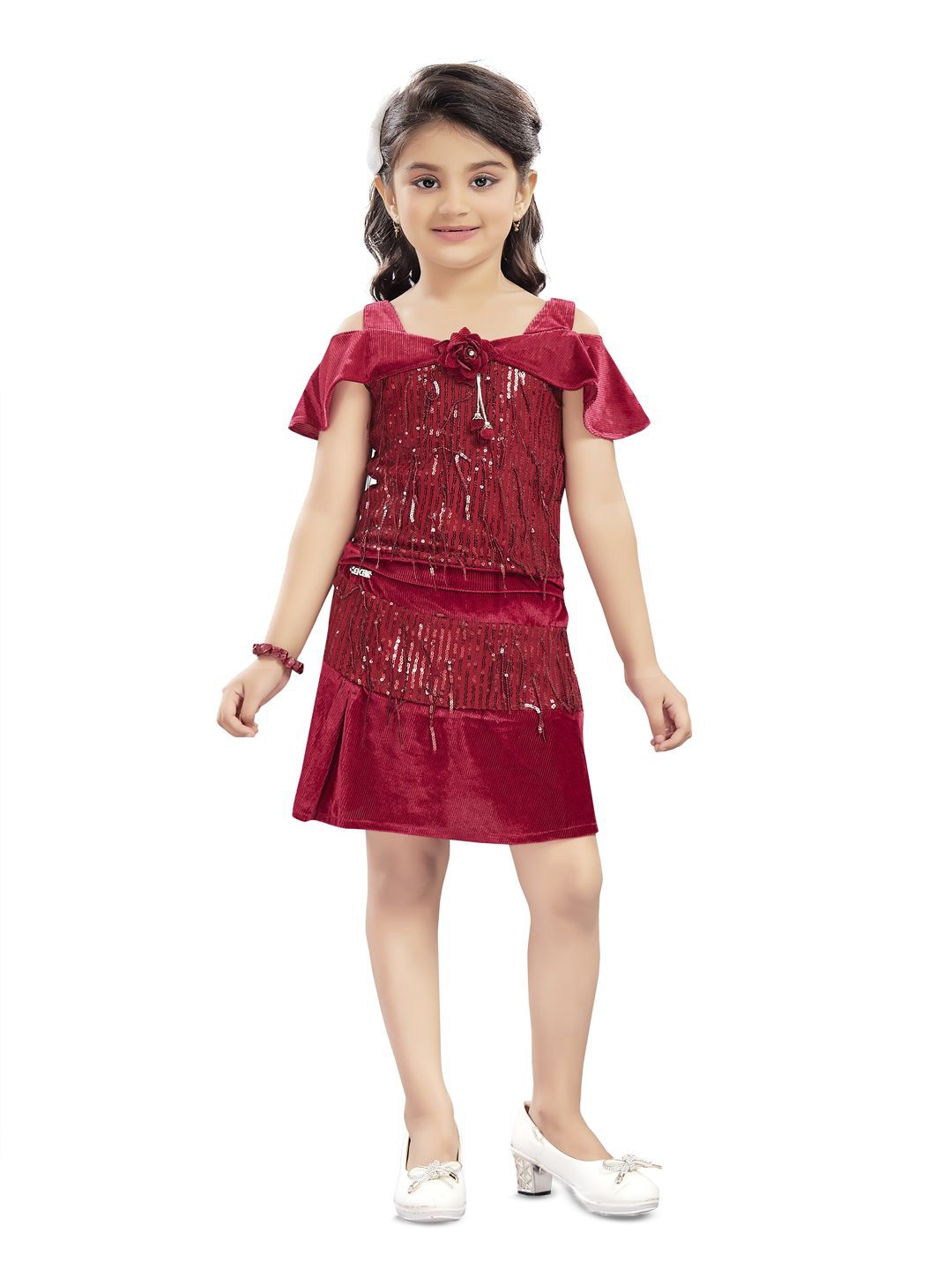 

Lei-Chie Girls Embellished Shoulder Straps Top With Skirt, Maroon