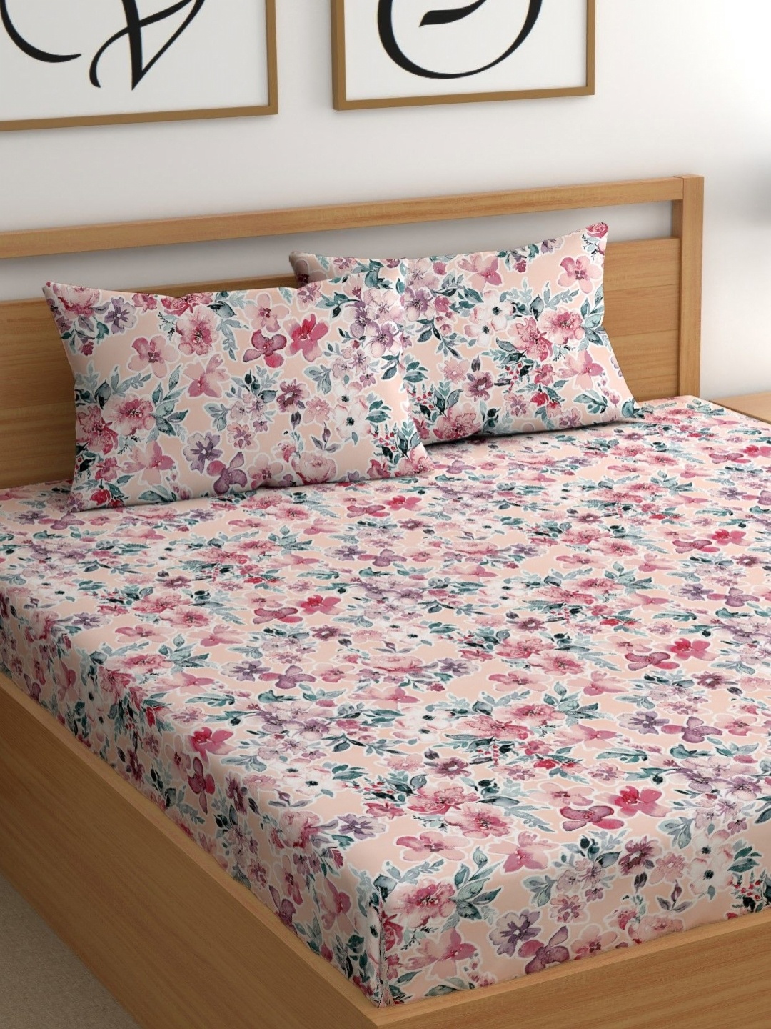 

CHHAVI INDIA Pink & Peach-Coloured Floral 210 TC Queen Bedsheet With 2 Pillow Covers