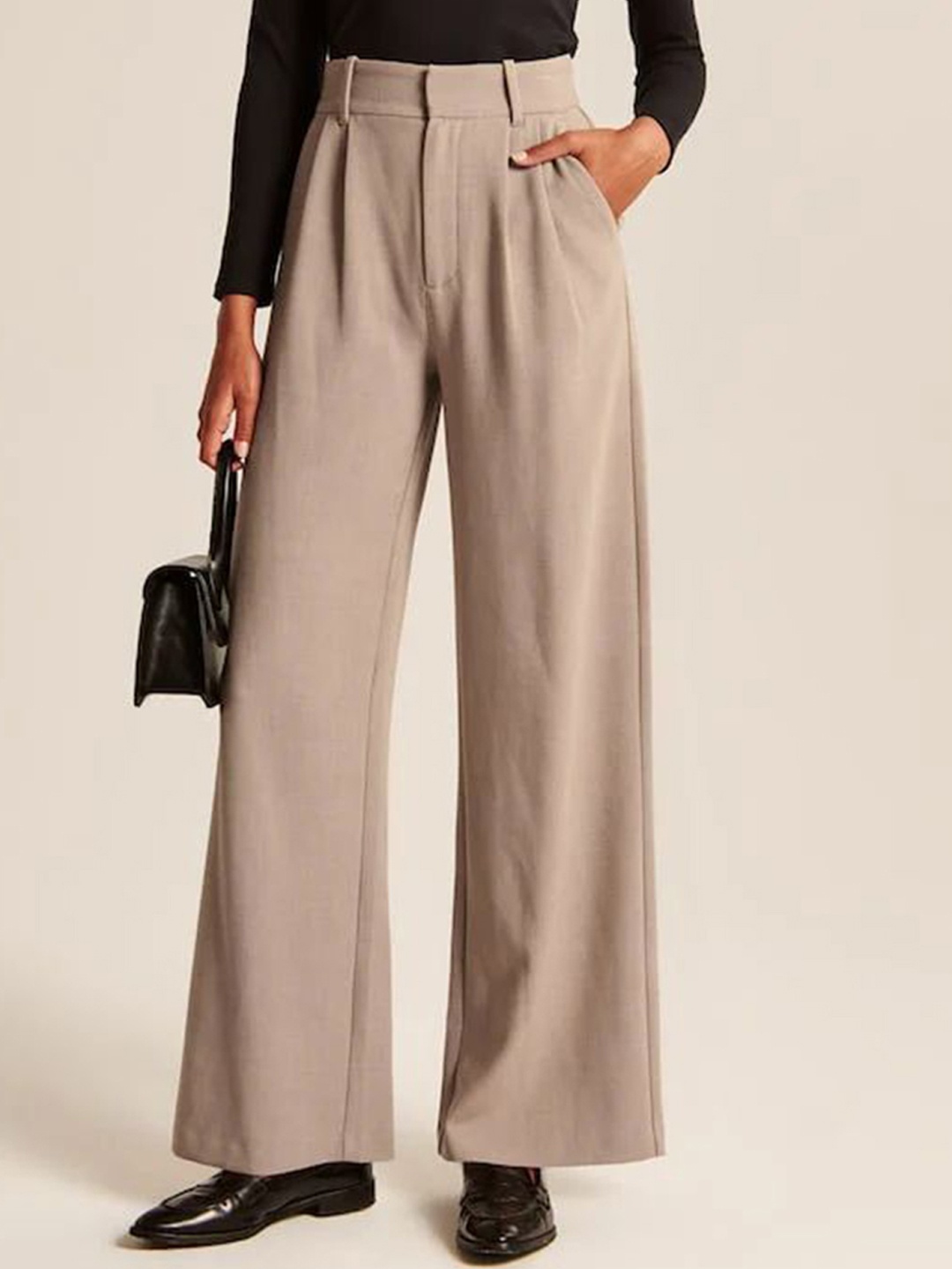 

FNOCKS Women Solid Regular Fit Trousers, Cream