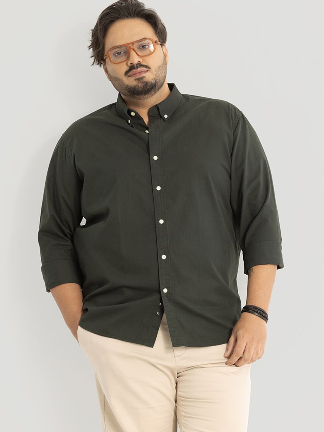

Snitch Plus Size Men Relaxed Opaque Casual Shirt, Olive