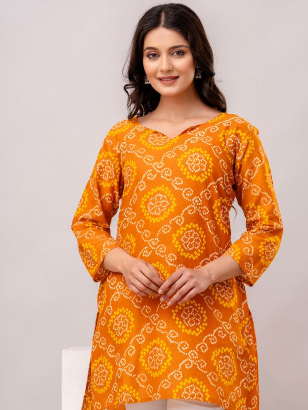 

Arudhi Bandhani Printed Pure Cotton Straight Kurti, Yellow