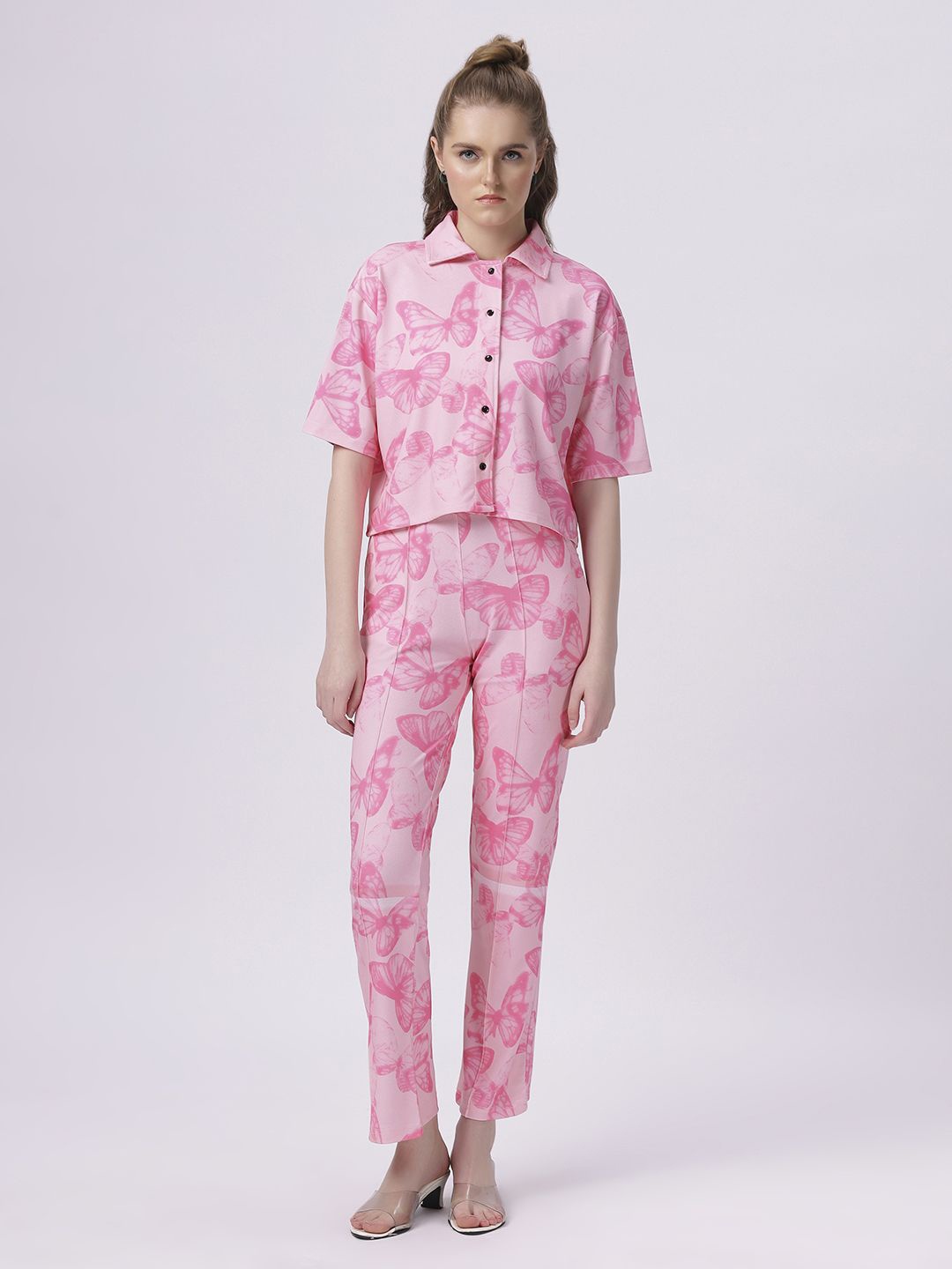 

BABA YAGA Printed Drop Shoulder Sleeves Shirt With Trousers, Pink