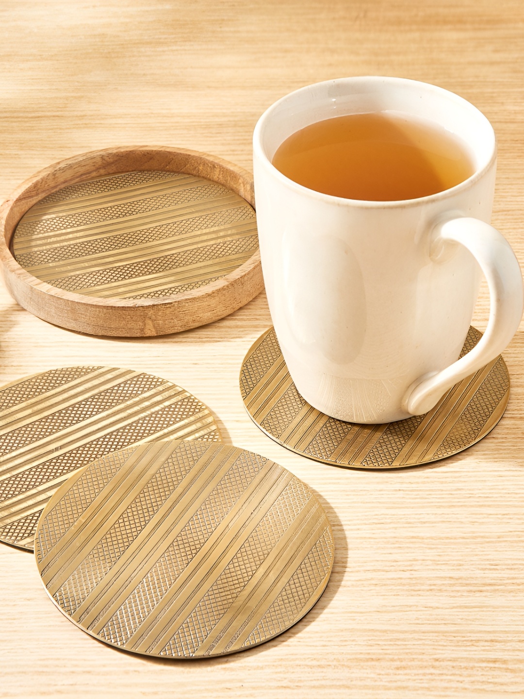 

Home Centre Mirage Frasco 4 Pcs Metal Printed Coasters, Gold