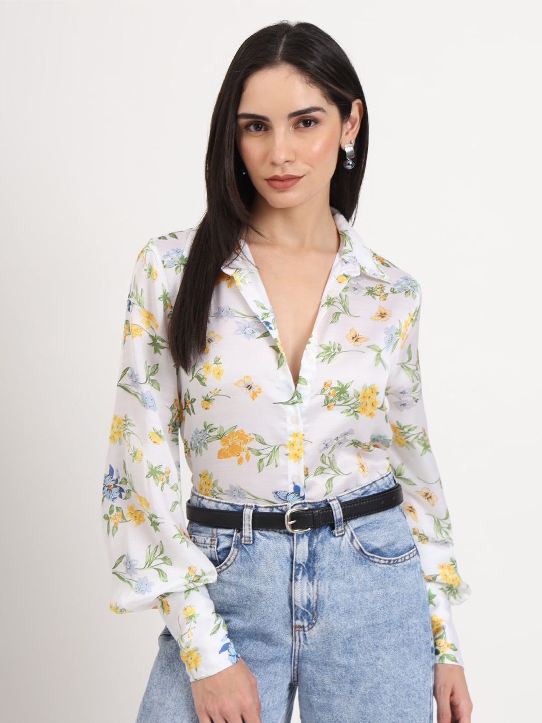 

AMSWAN Women Premium Spread Collar Floral Printed Relaxed Fit Casual Shirt, White