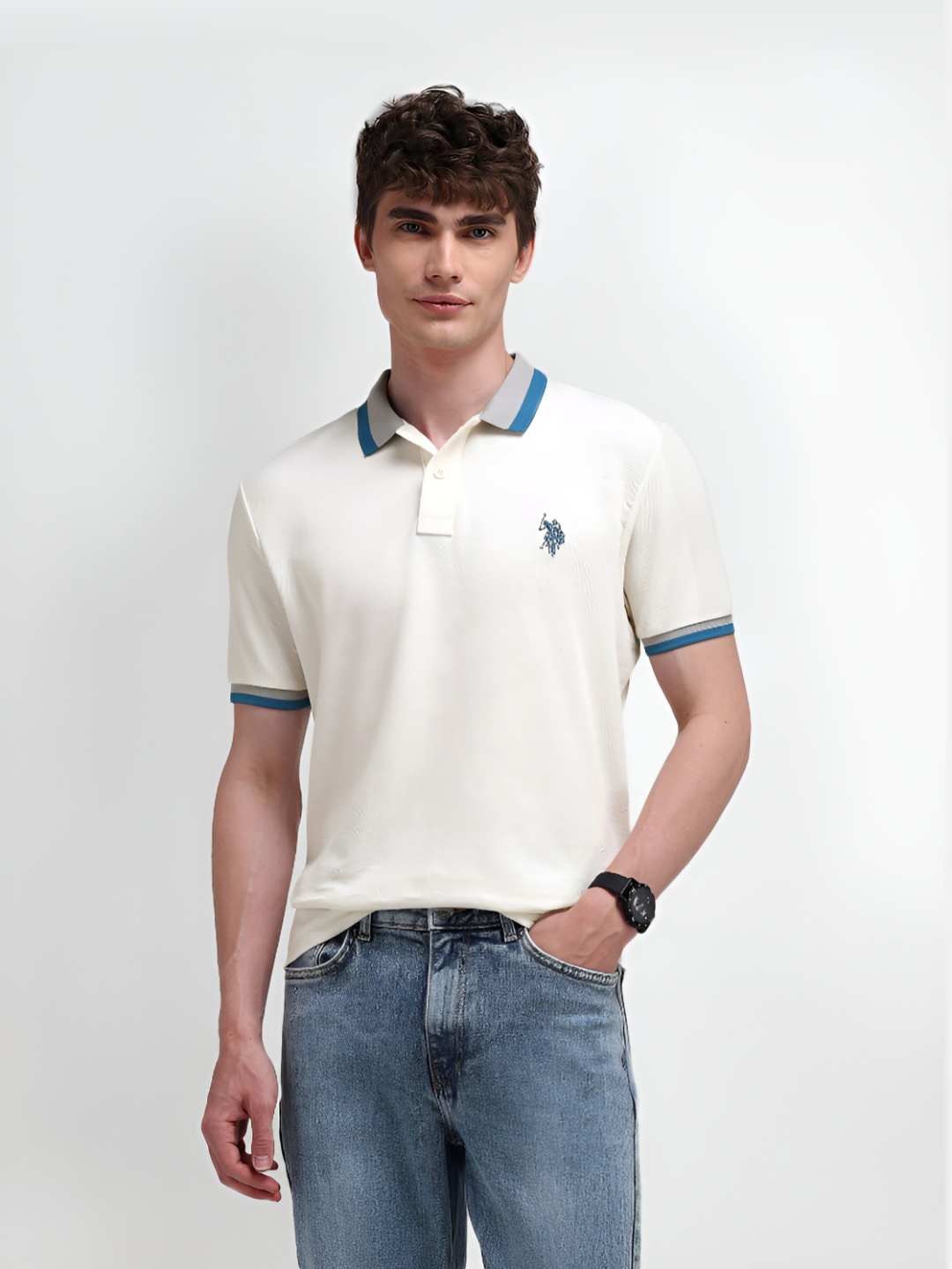 

U.S. Polo Assn. Men Solid Cotton Slim Fit T-shirt, Off white