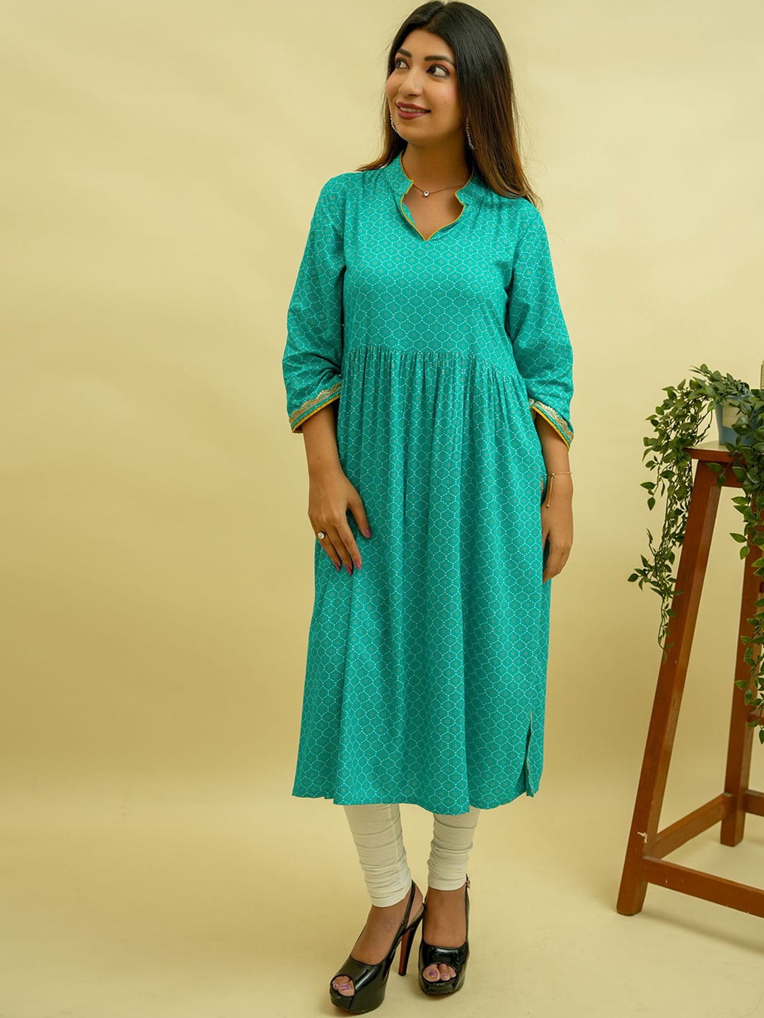

GO BOUJEE Geometric Printed Mandarin Collar Cotton A-Line Kurta, Green