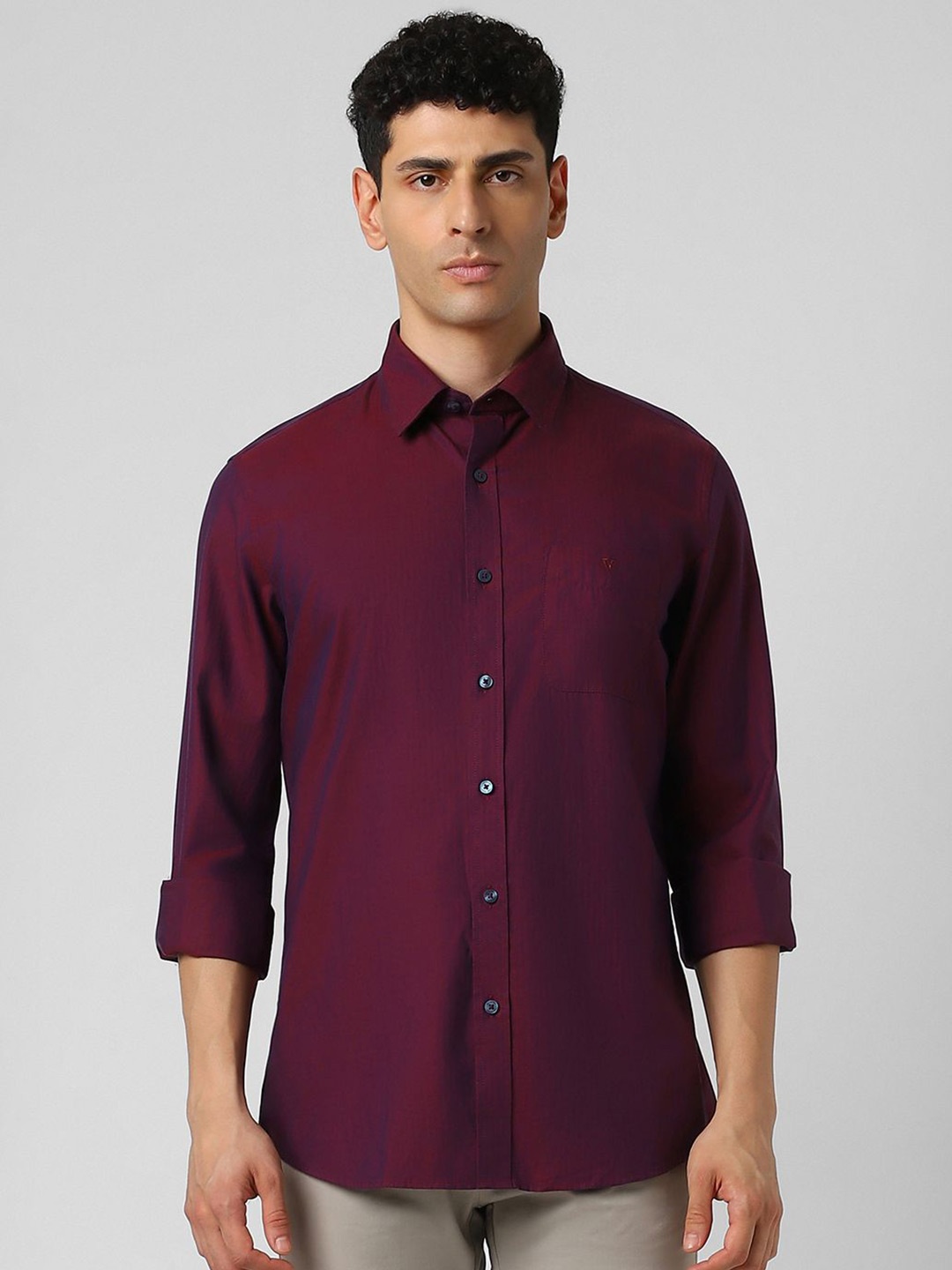 

Van Heusen Sport Men Spread Collar Solid Cotton Slim Fit Casual Shirt, Maroon