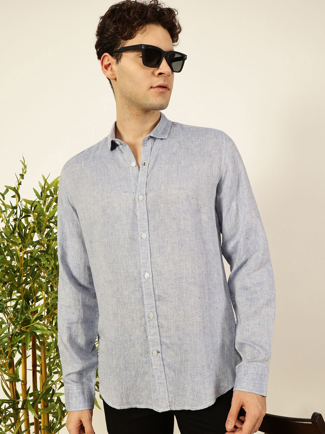 

Mast & Harbour Men Premium Spread Collar Solid Linen Slim Fit Casual Shirt, Blue
