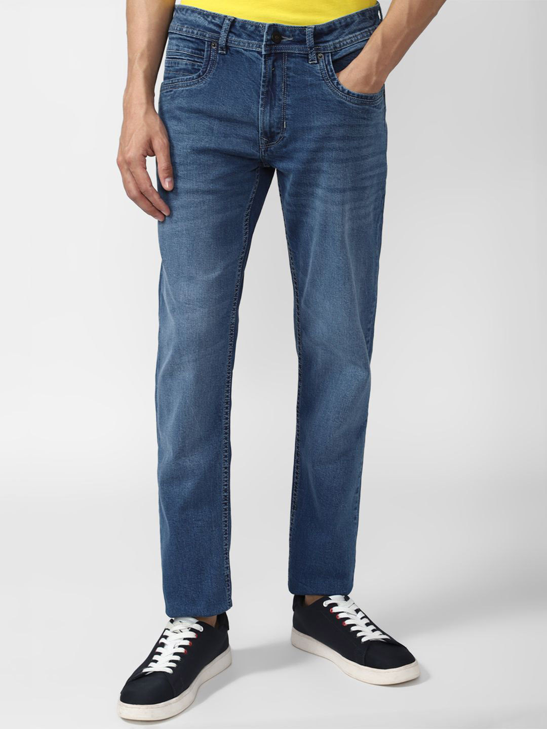 

Peter England Casuals Men Tapered Fit Light Fade Jeans, Blue