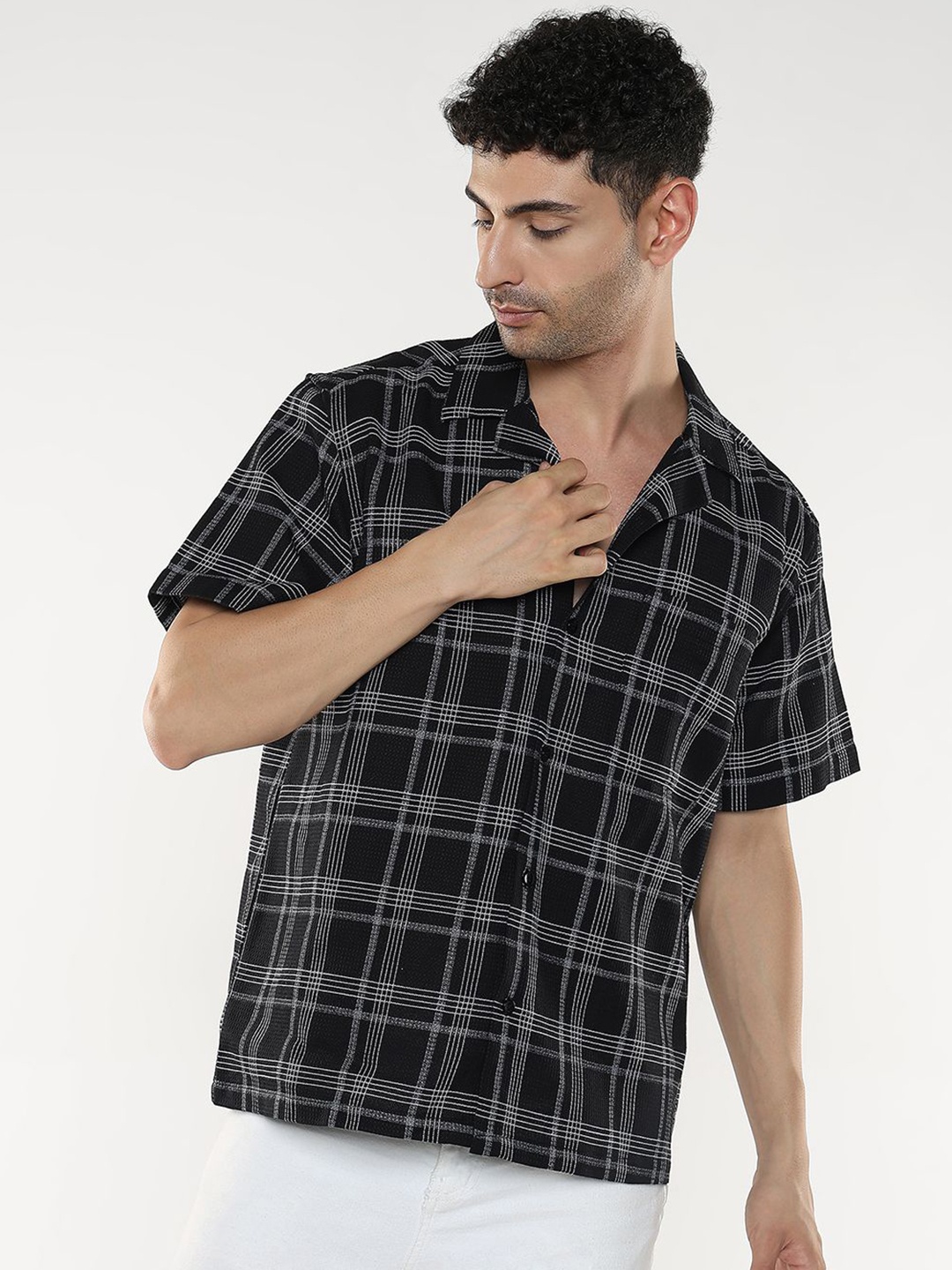

R&B Men Cuban Collar Tartan Checked Cotton Slim Fit Casual Shirt, Black