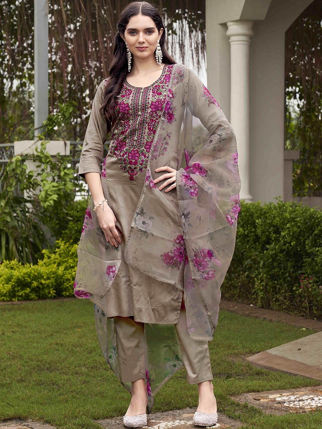 

Tikhi Imli Floral Embroidered Straight Kurta with Trousers & Dupatta, Beige