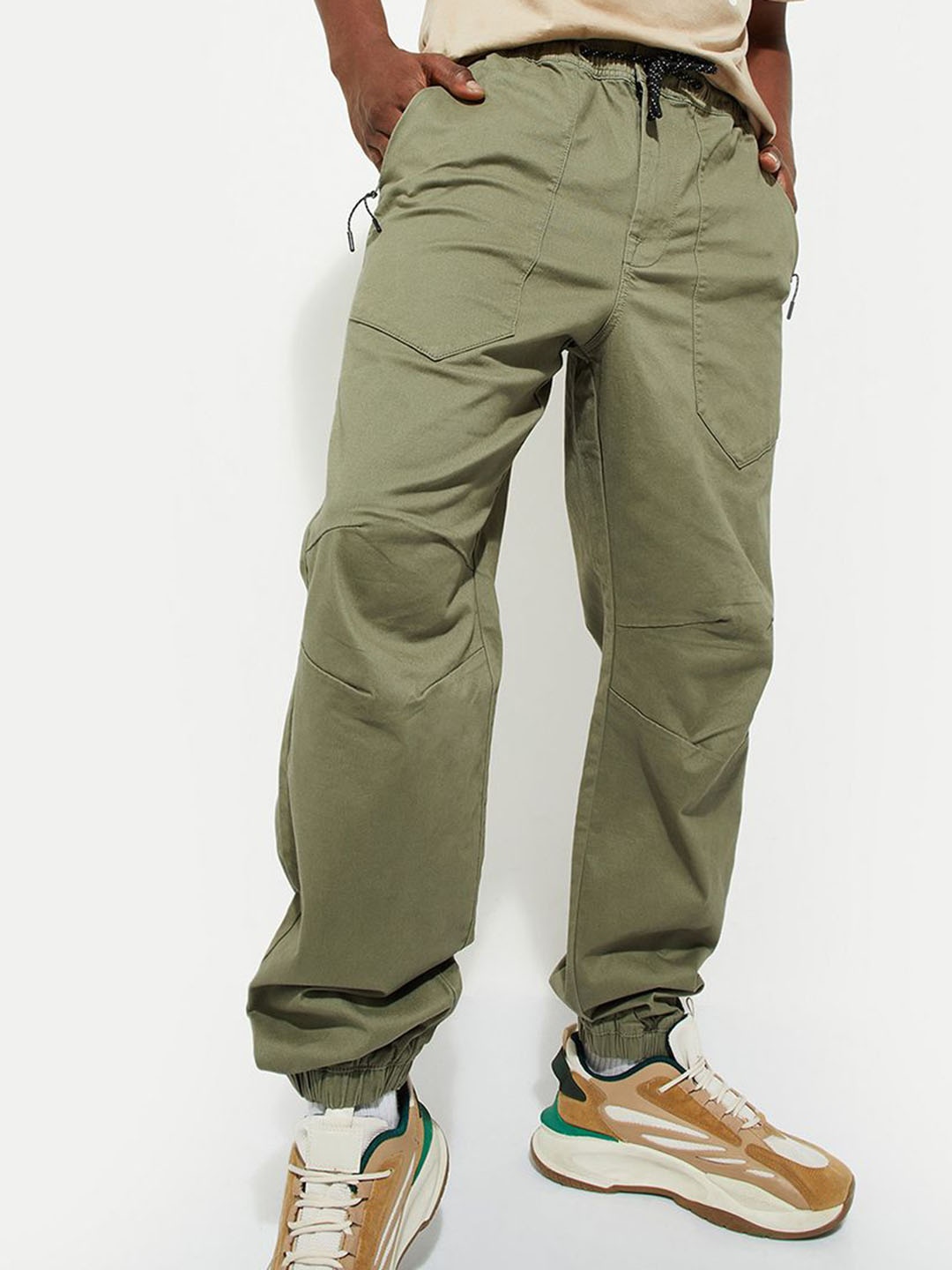 

max URB_N Men Relaxed Fit Joggers, Green